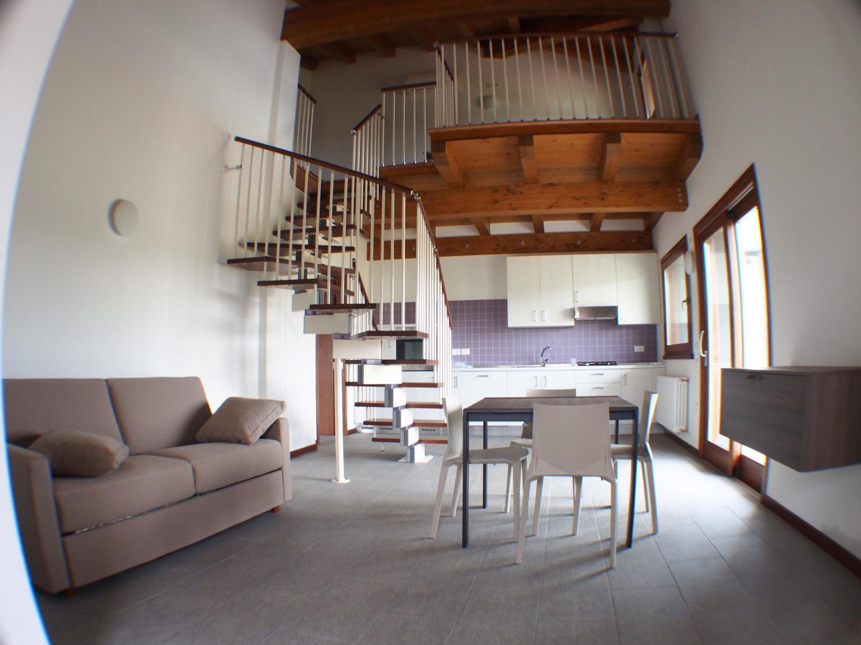 Large One-Bedroom Apartment - Split Level