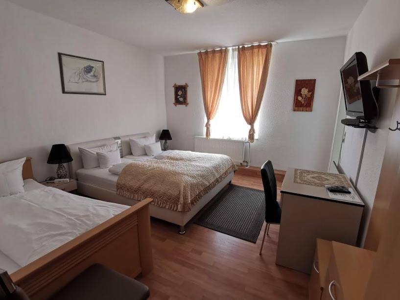 Triple Room - Photo 5