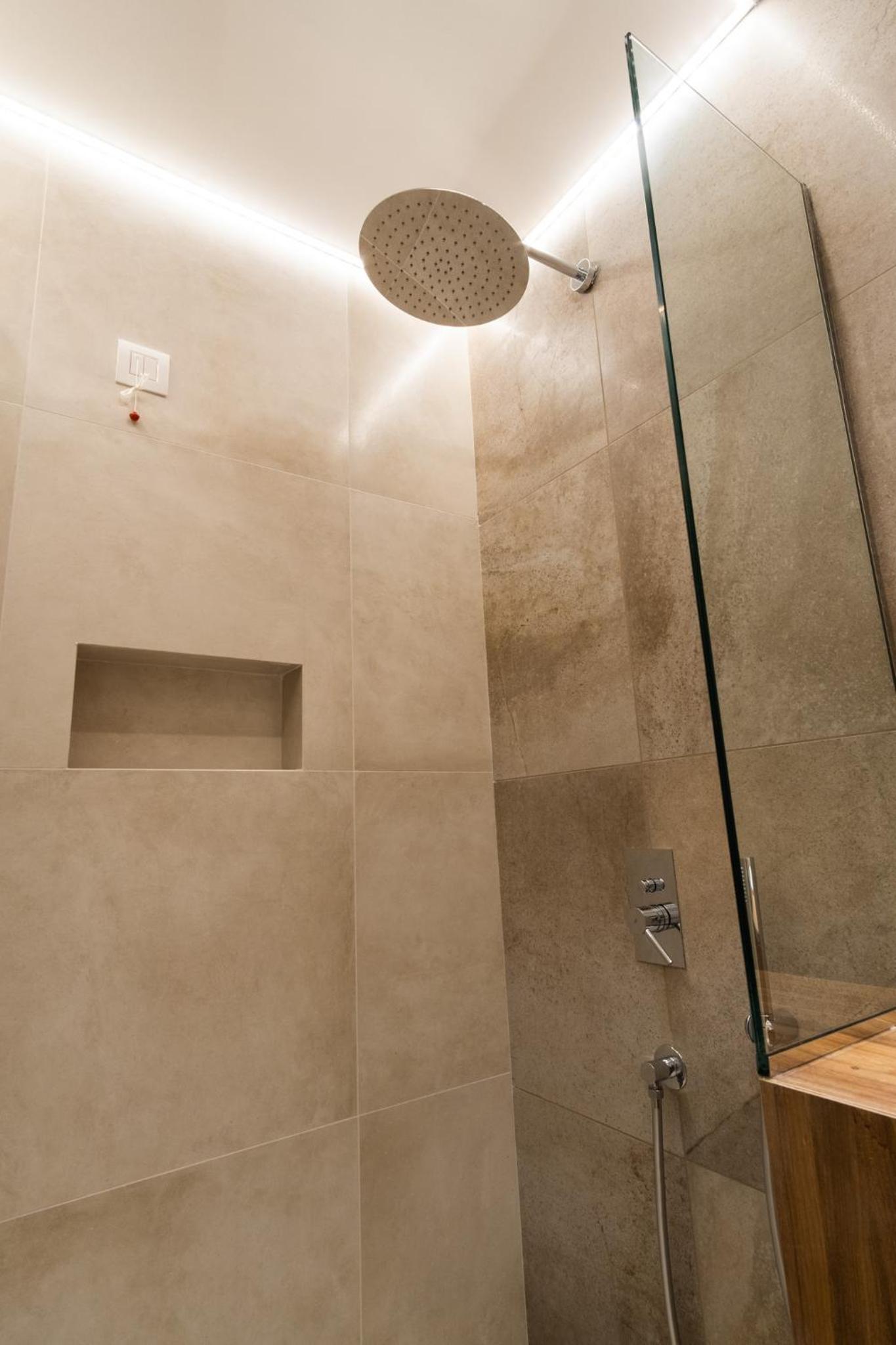 Superior Double Room with Pool View - Photo 16