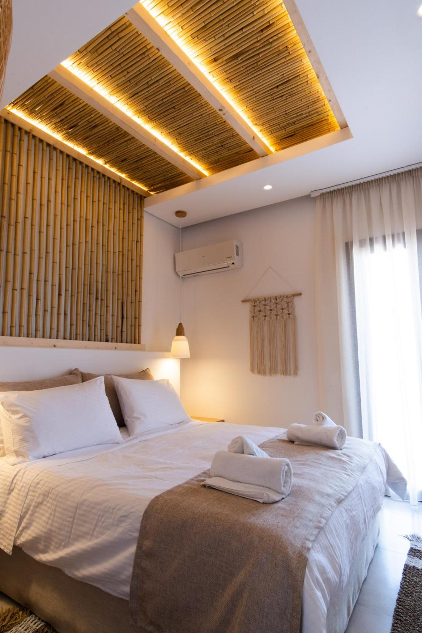 Superior Double Room with Pool View - Photo 5