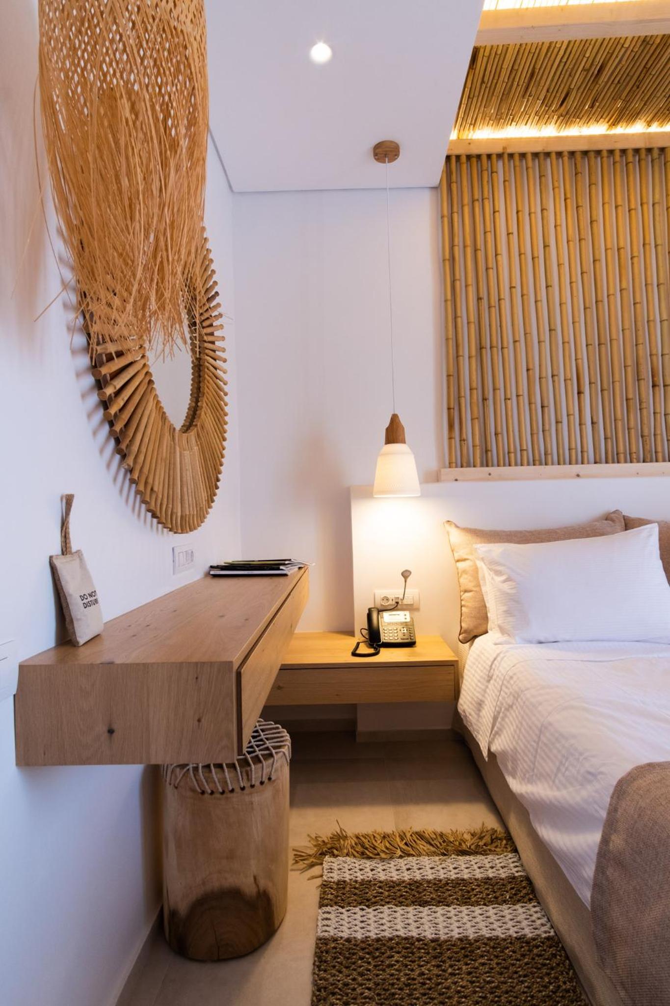 Superior Double Room with Pool View - Photo 6