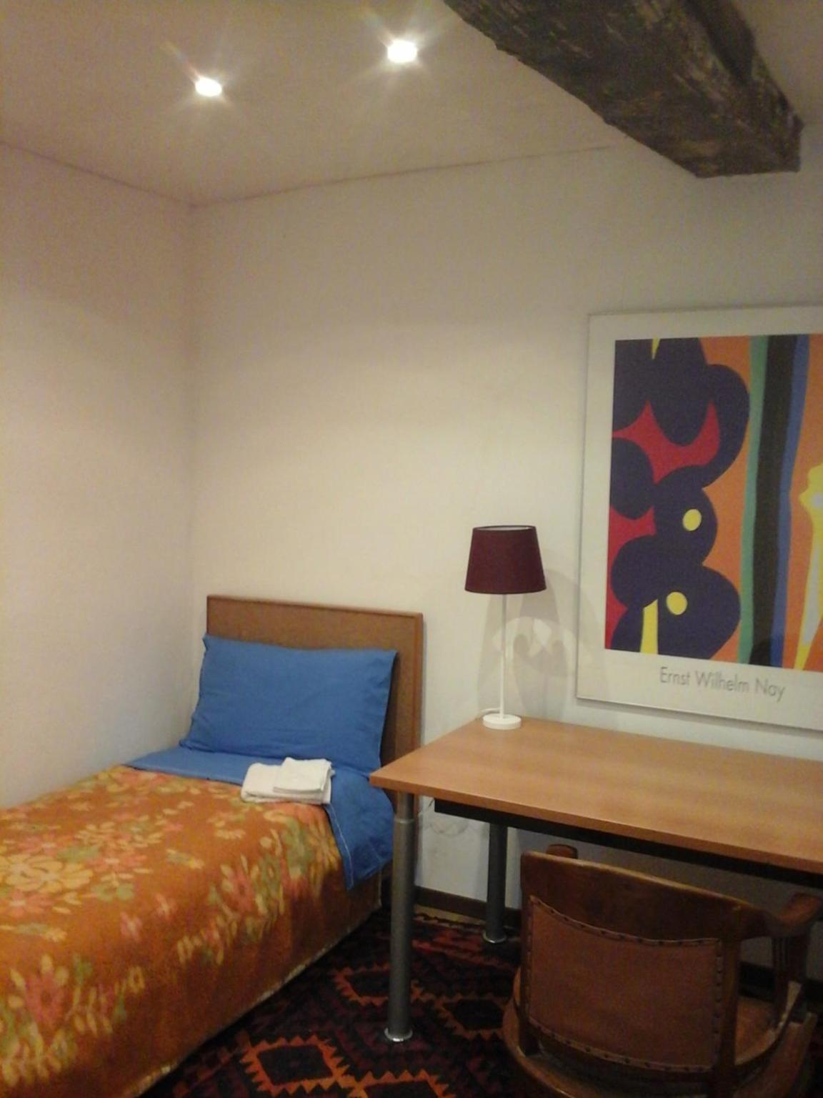 Twin Room with Extra Bed - Photo 2