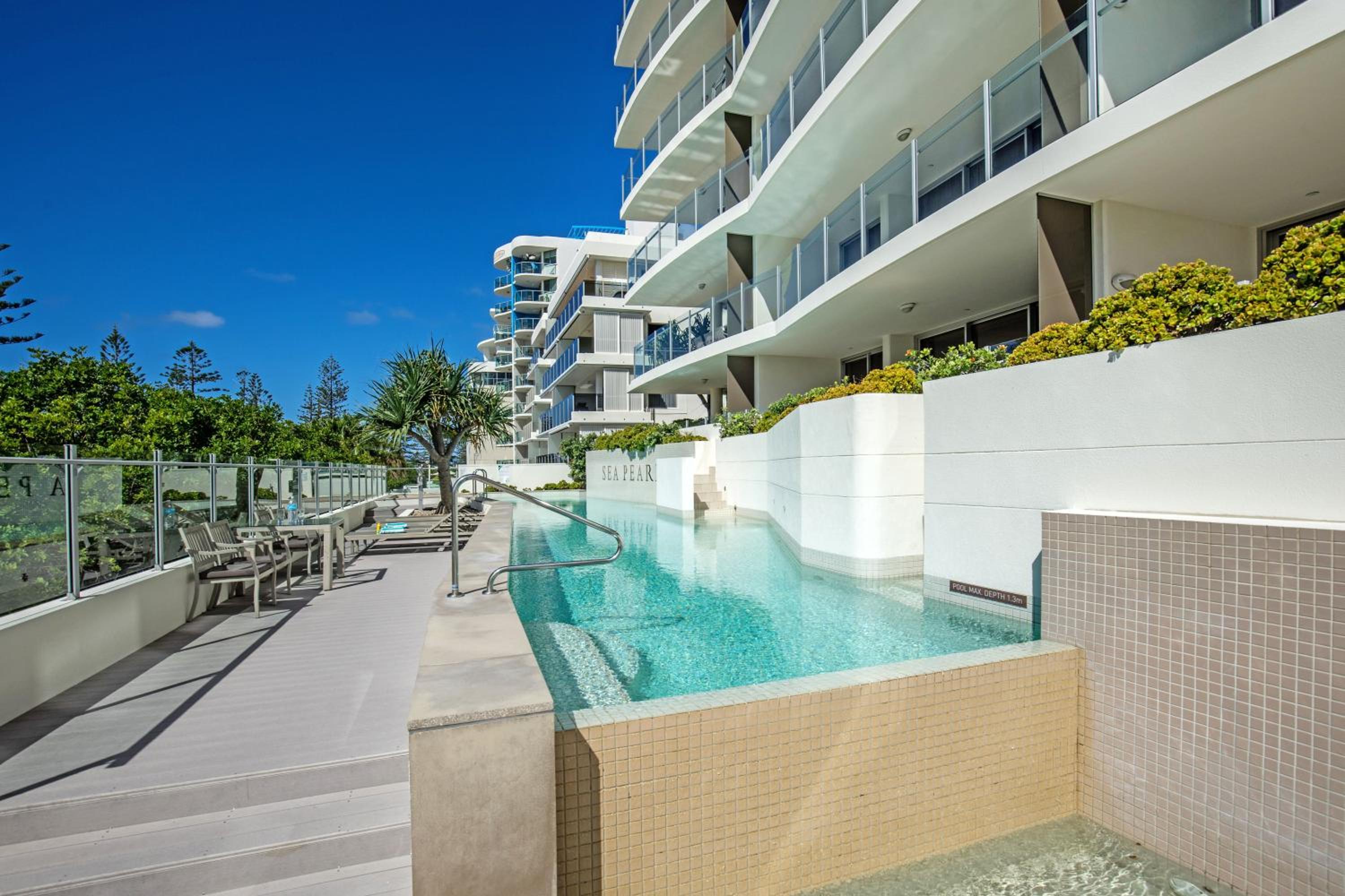 Four-Bedroom Luxury Apartment photo 3