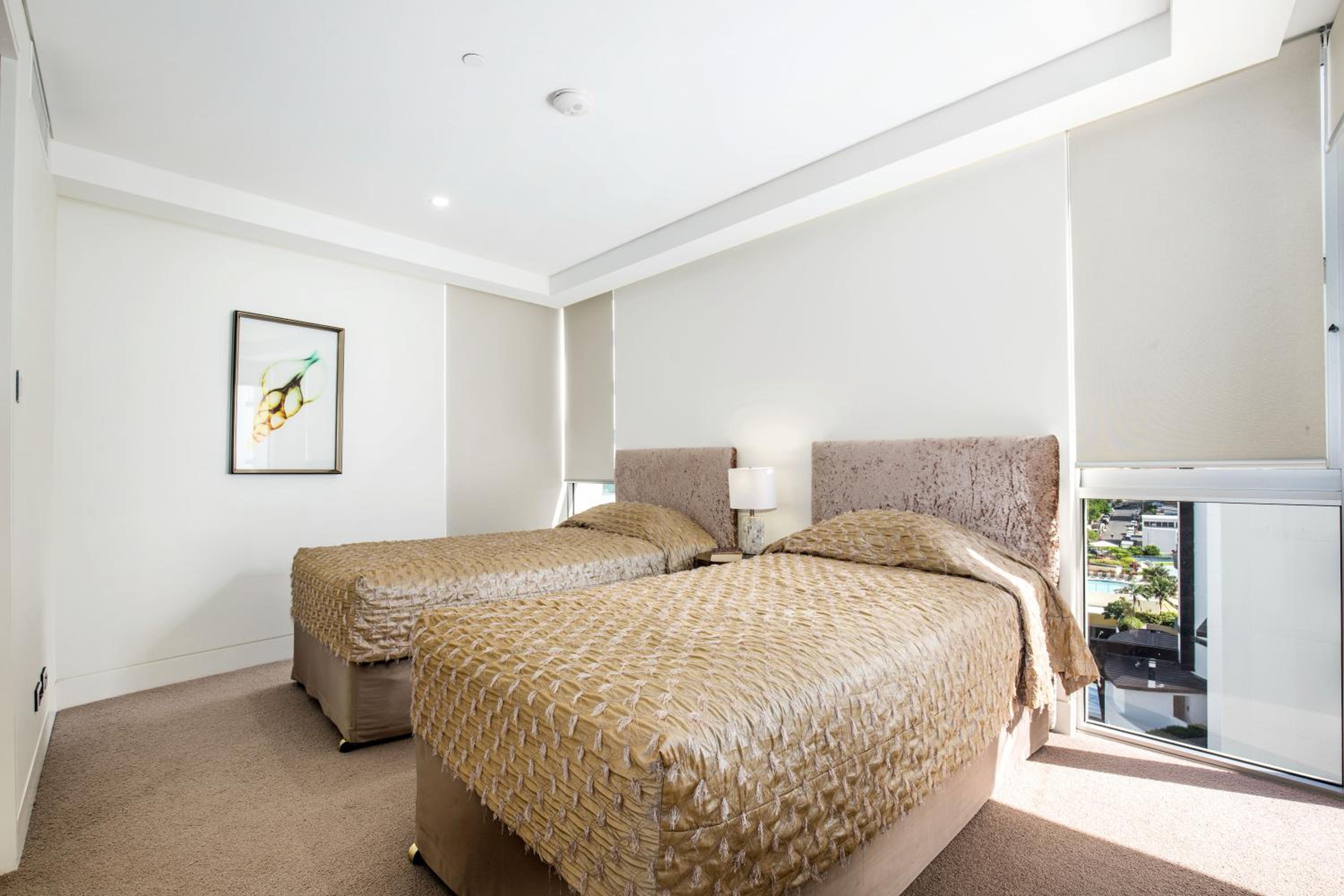 Three-Bedroom Superior Apartment photo 2