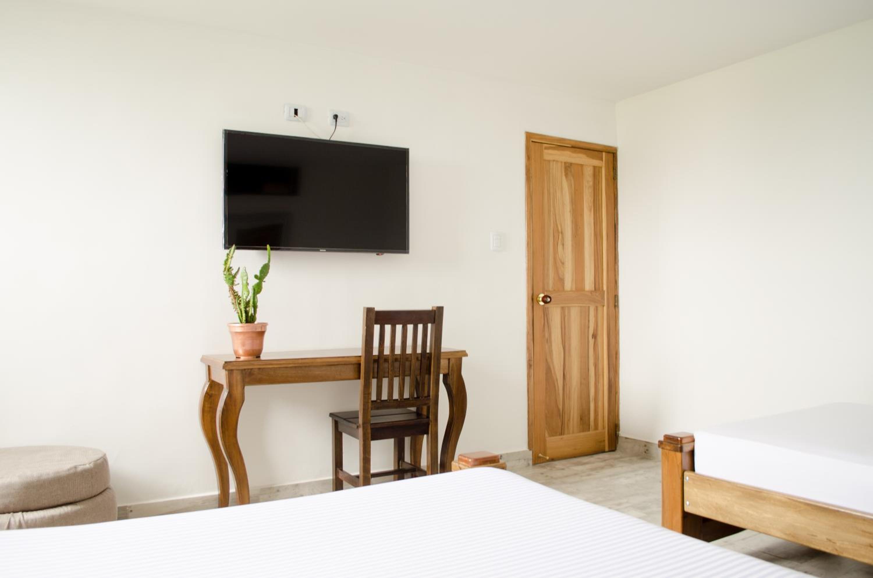 Basic Triple Room photo 1