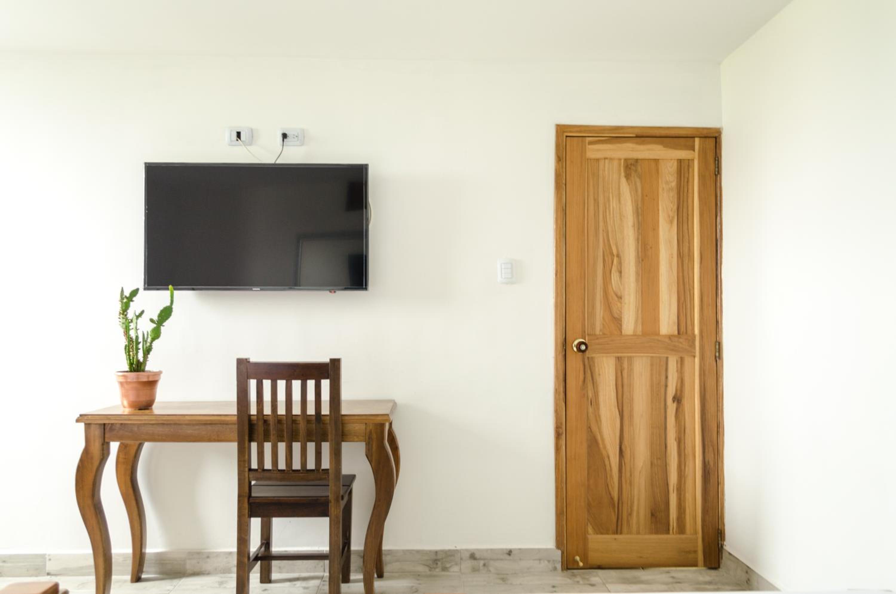 Basic Triple Room photo 2