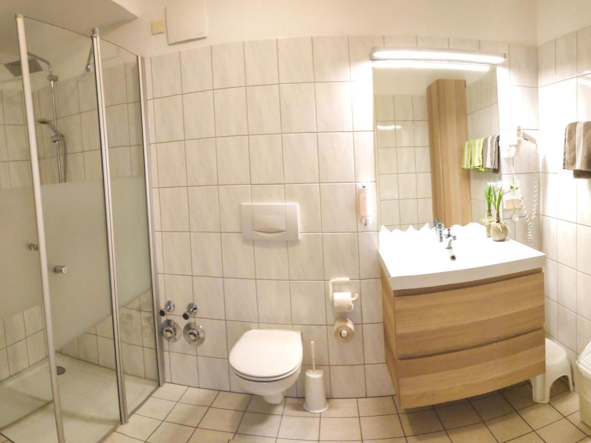 Two-Bedroom Apartment (6 Adults)