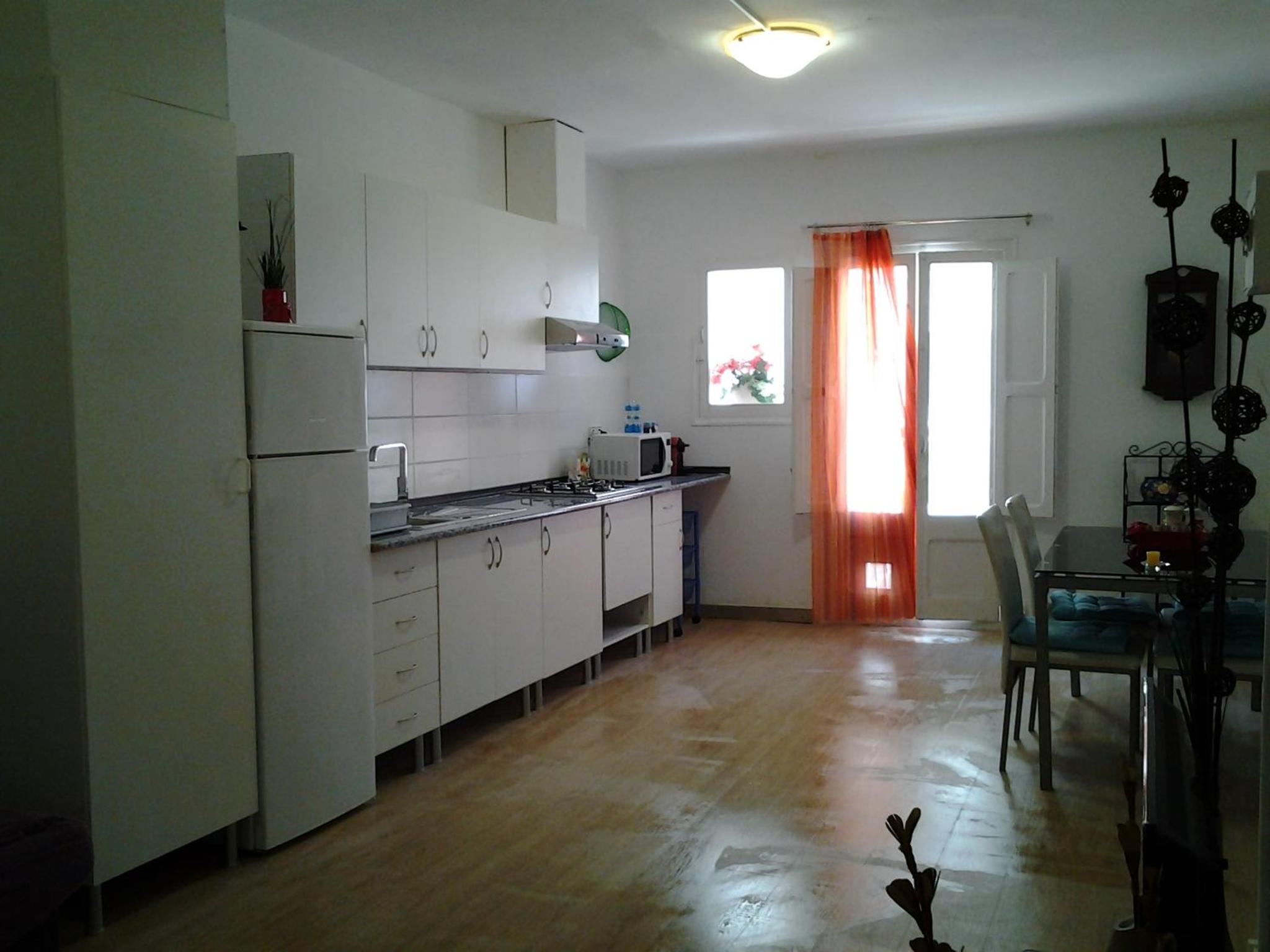Two-Bedroom Apartment - Photo 5