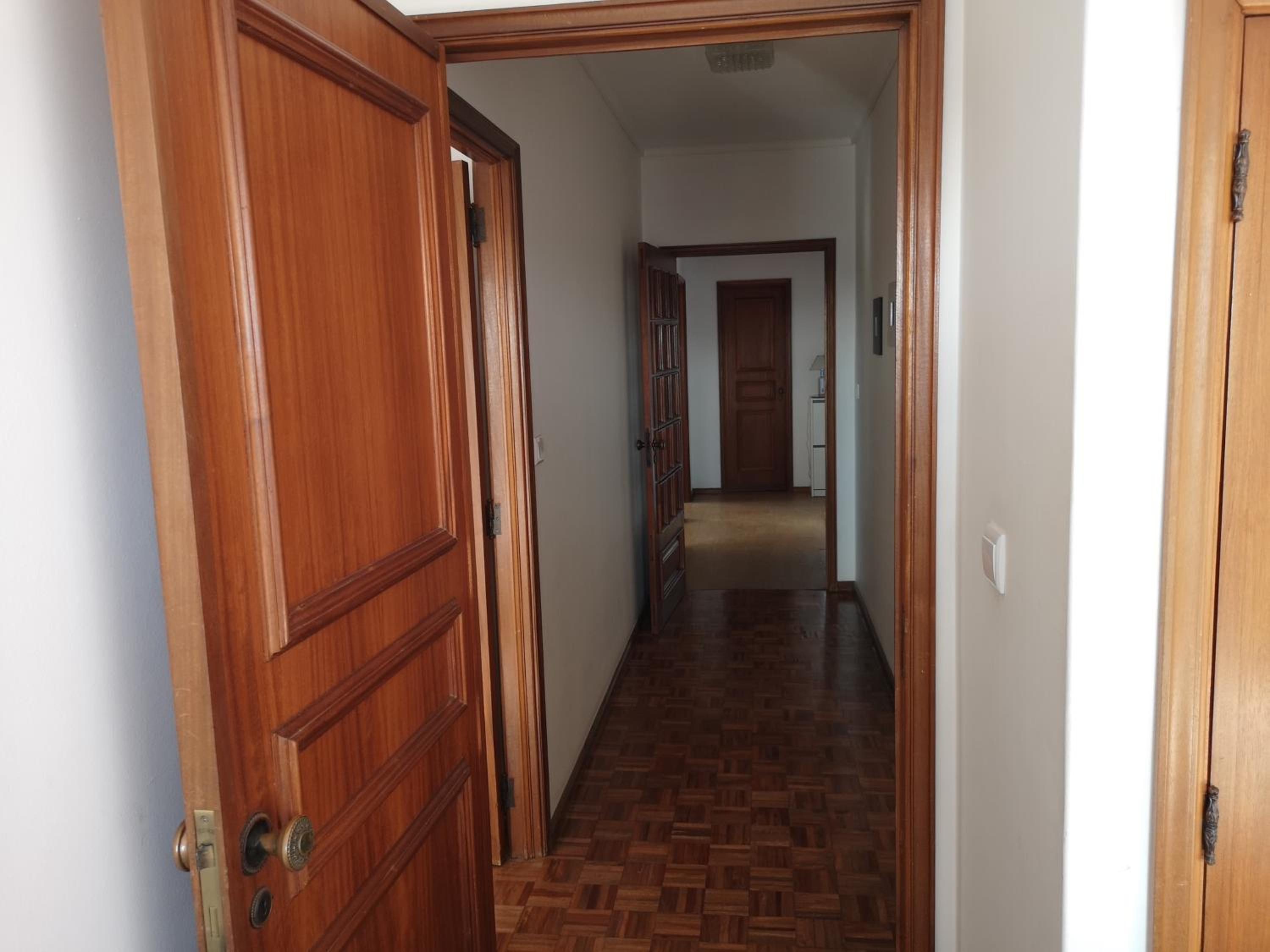 Two-Bedroom Apartment - Photo 45