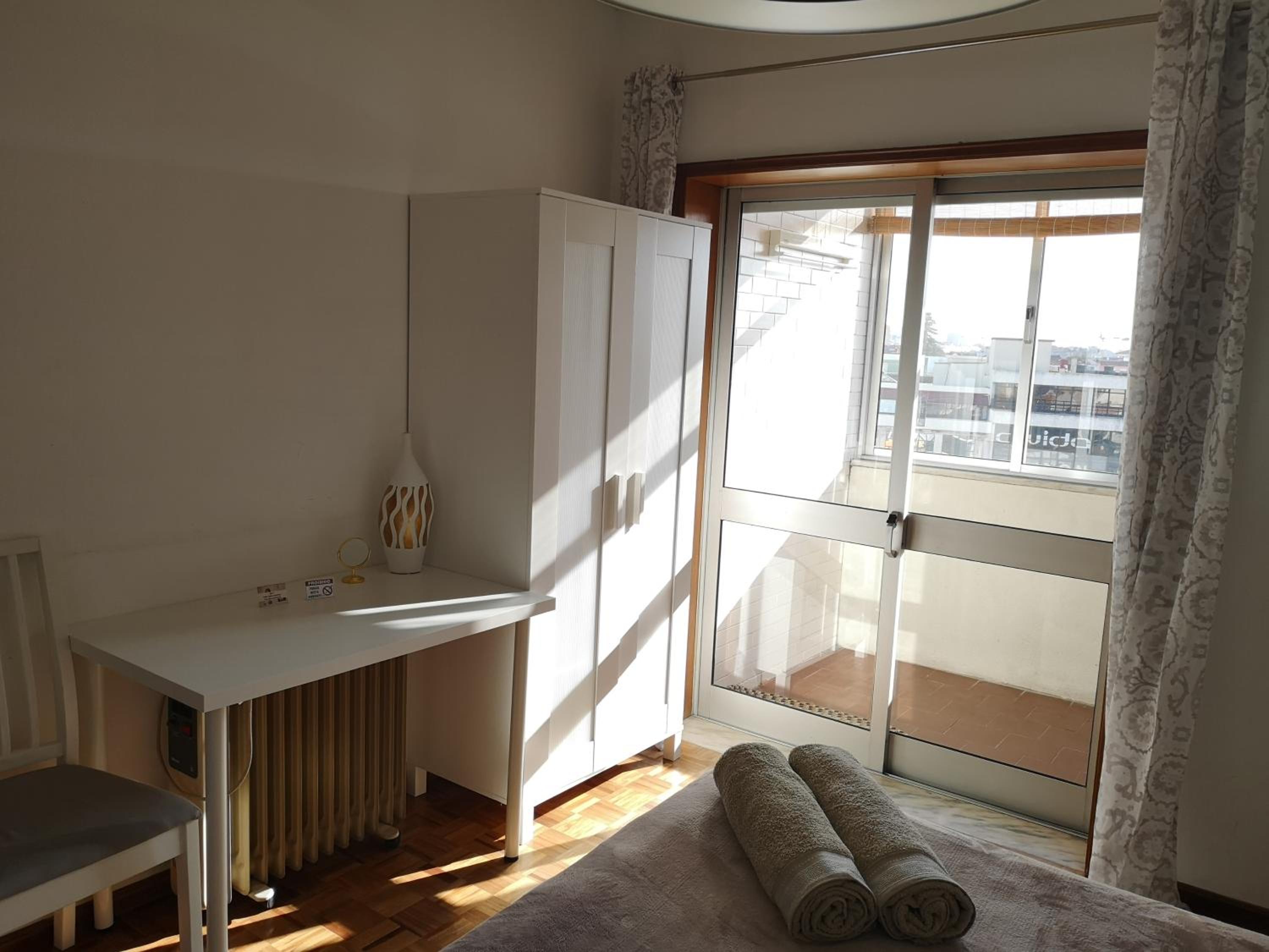 Two-Bedroom Apartment - Photo 2