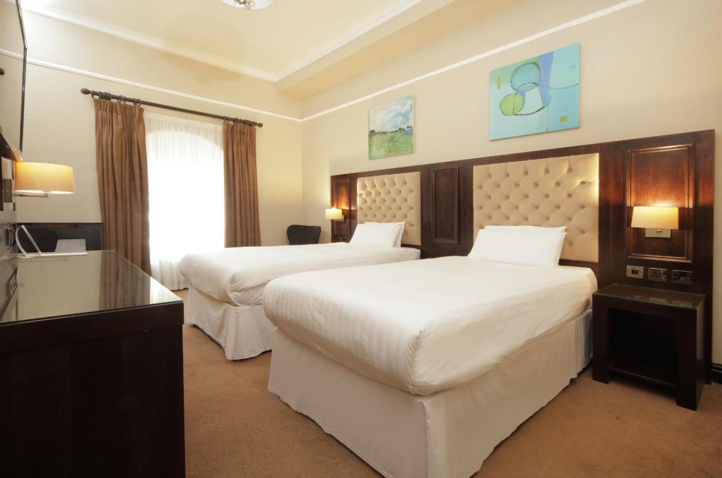 Standard Twin Room photo 2