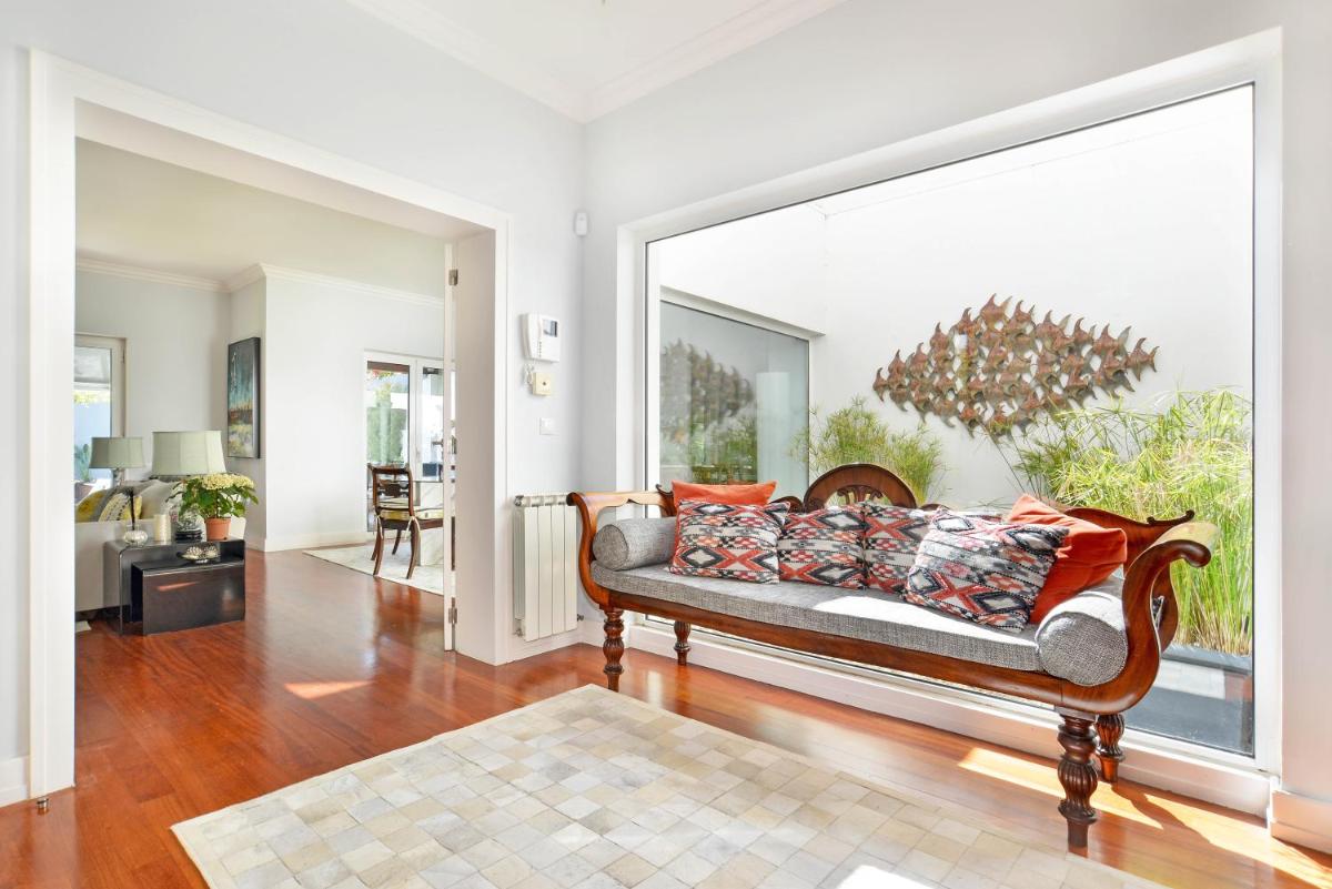 Villa photo 1