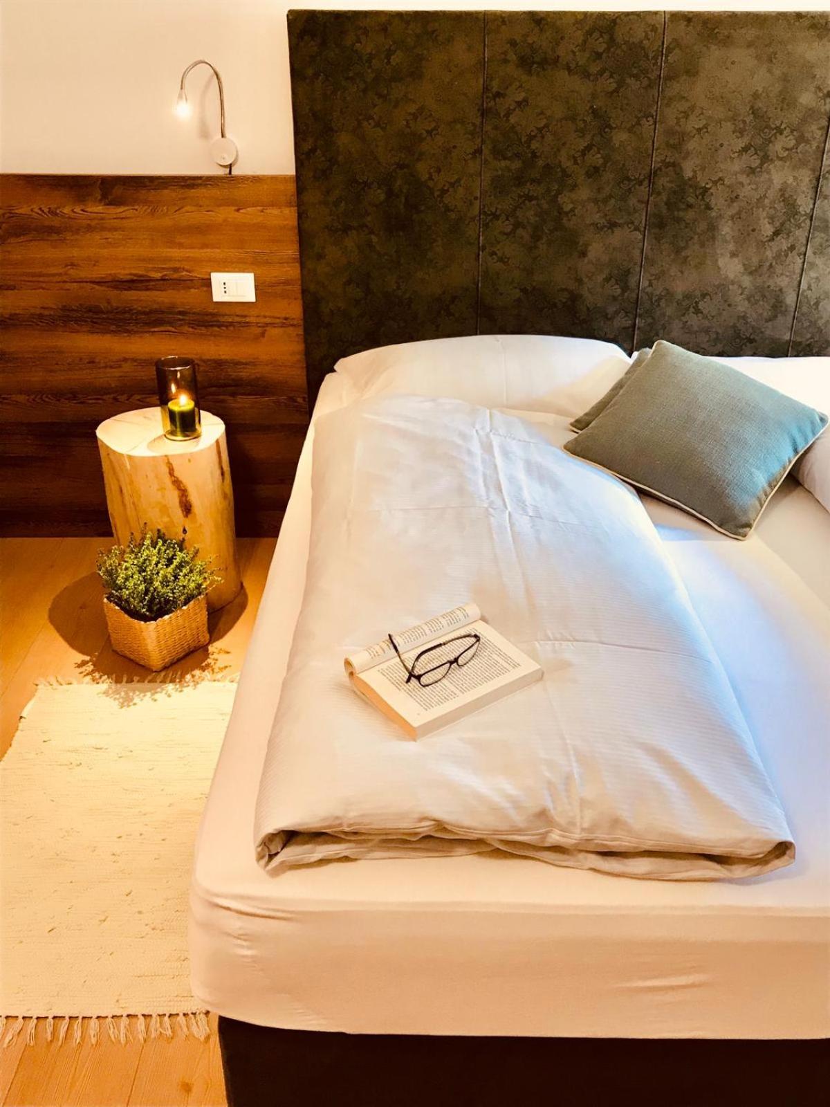 Deluxe Double Room with Balcony photo 3