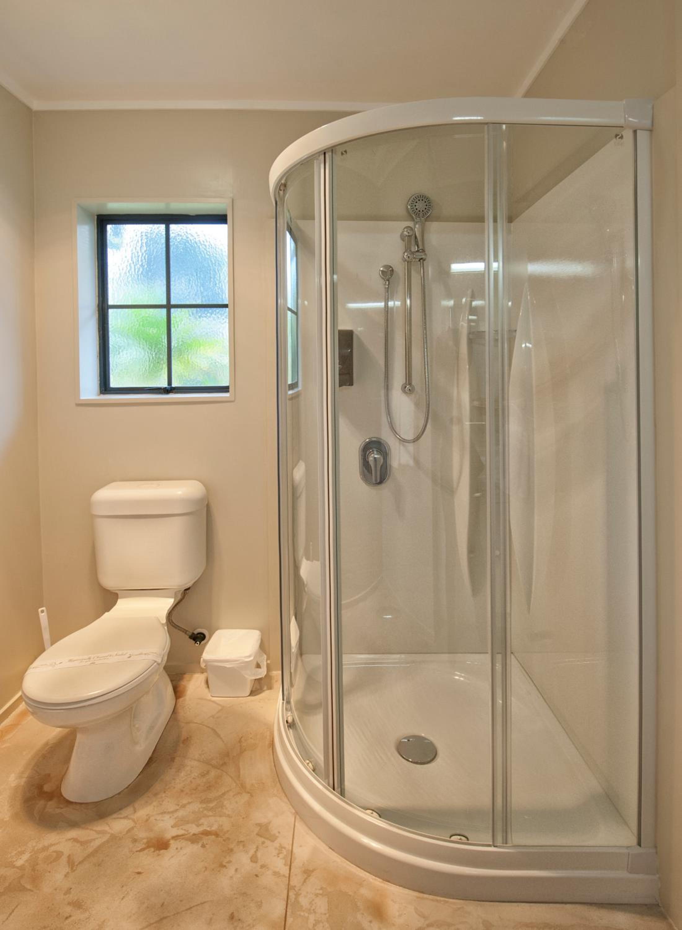 Deluxe Triple Studio - Photo 6