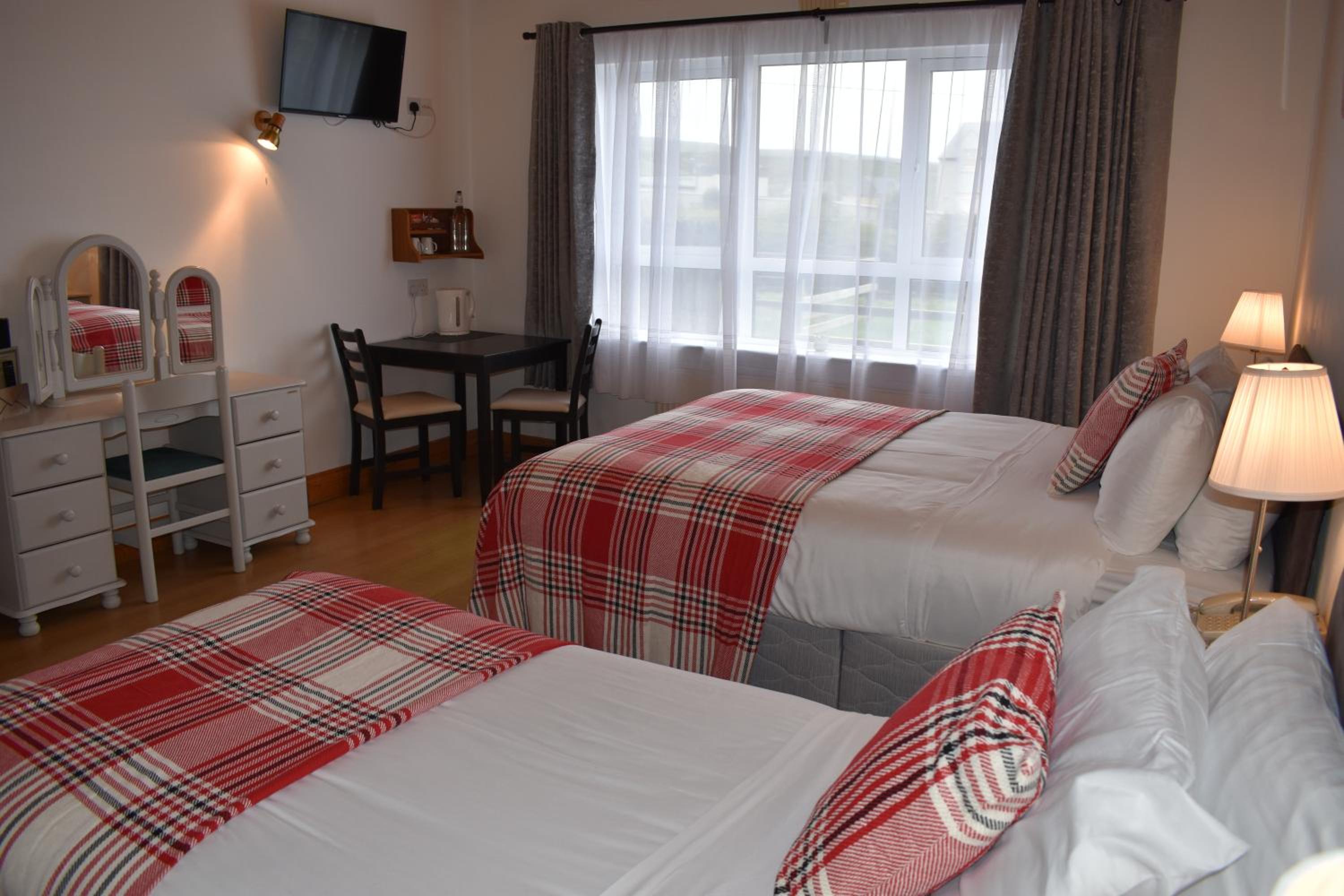 Double or Twin Room photo 3