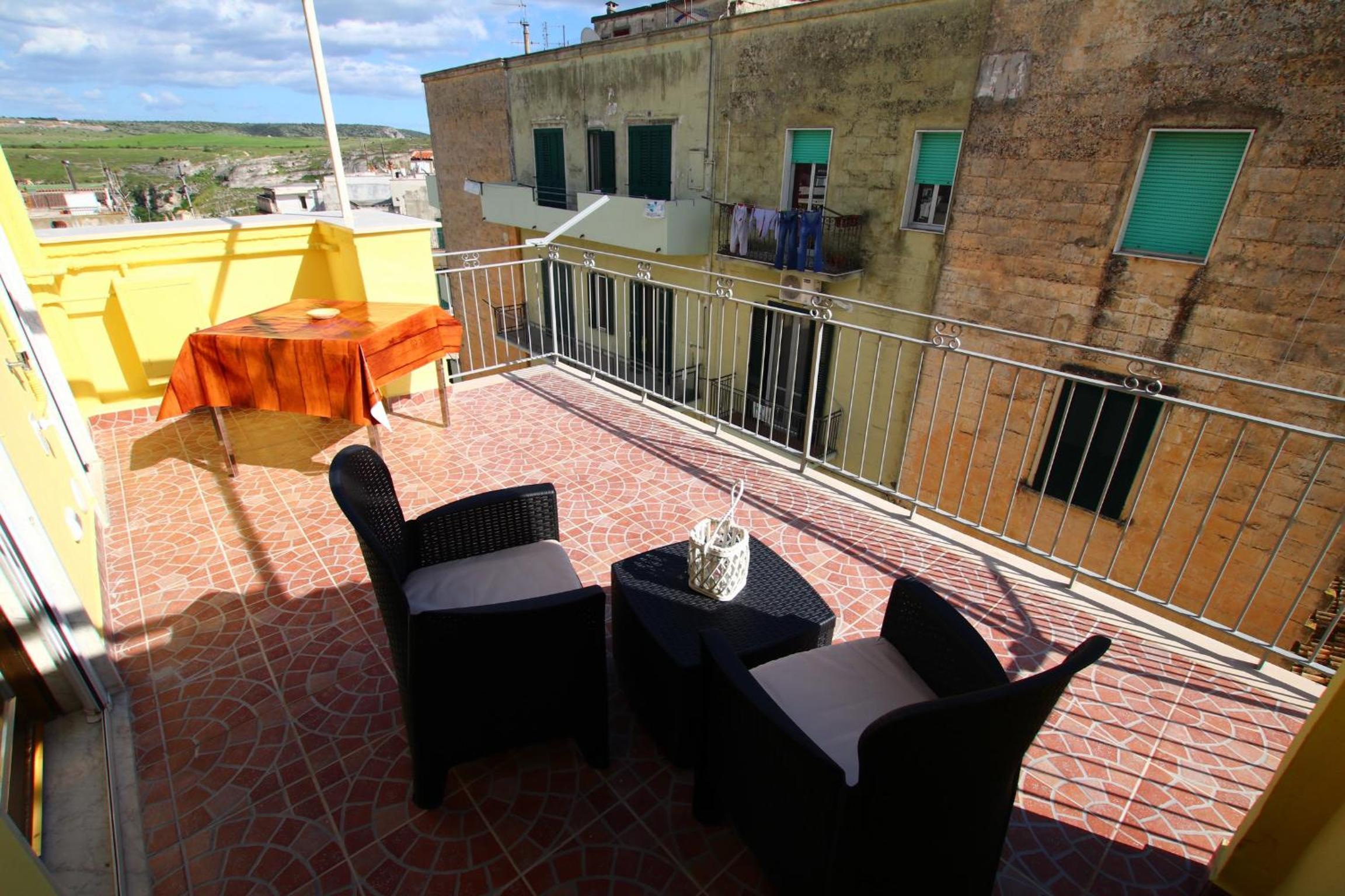 One-Bedroom House - Photo 10