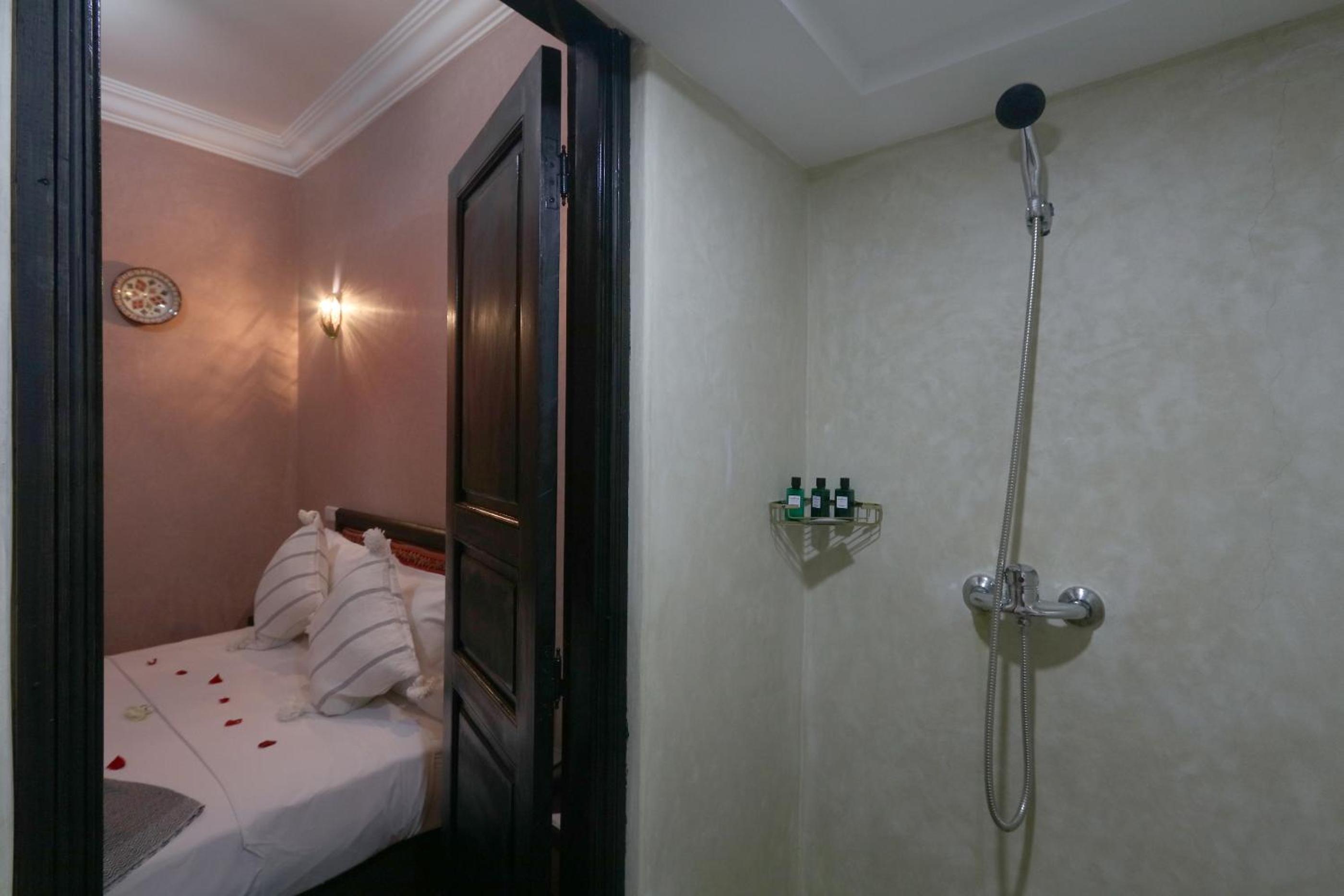 Superior Double Room - Photo 4