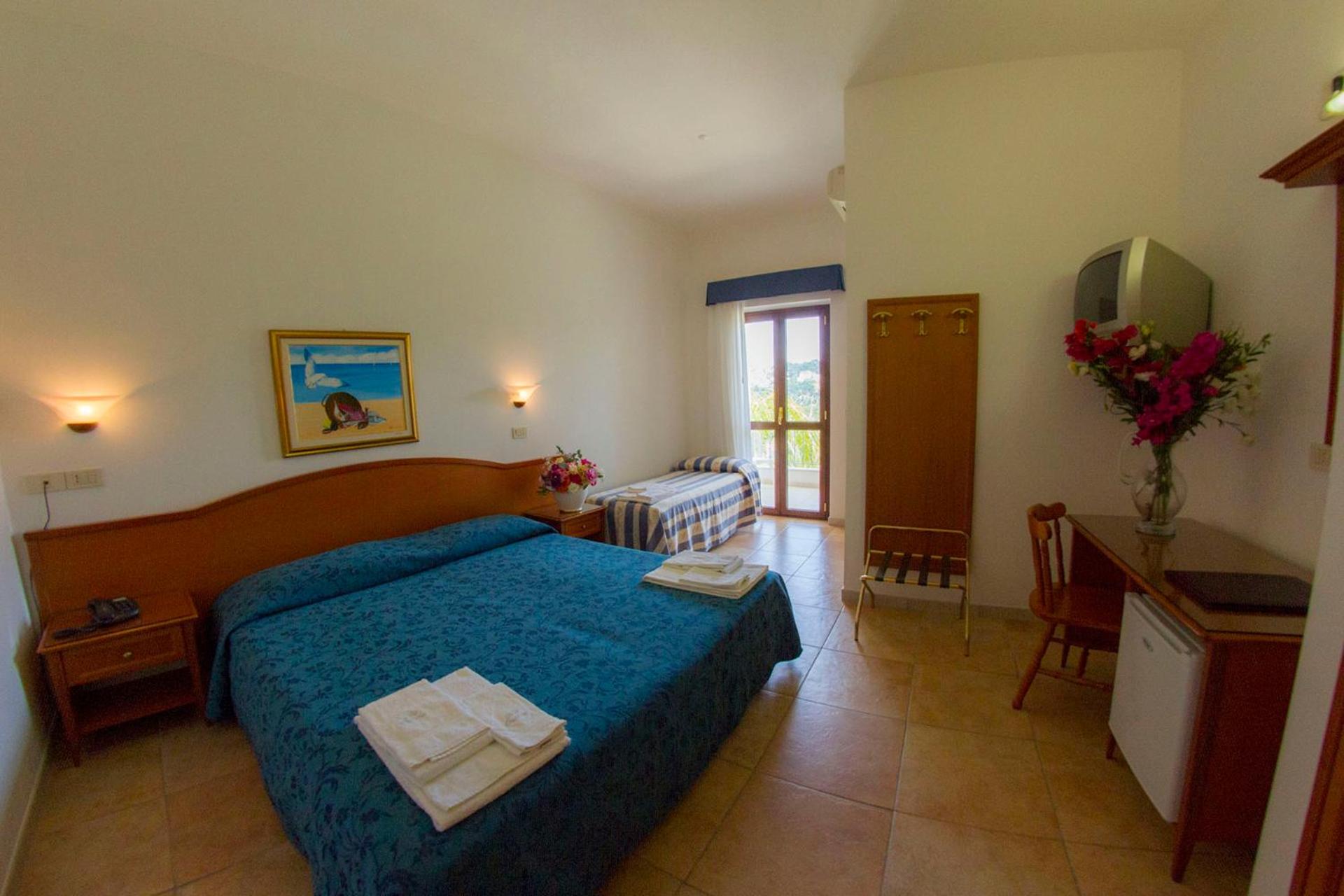 Triple Room with Balcony photo 3