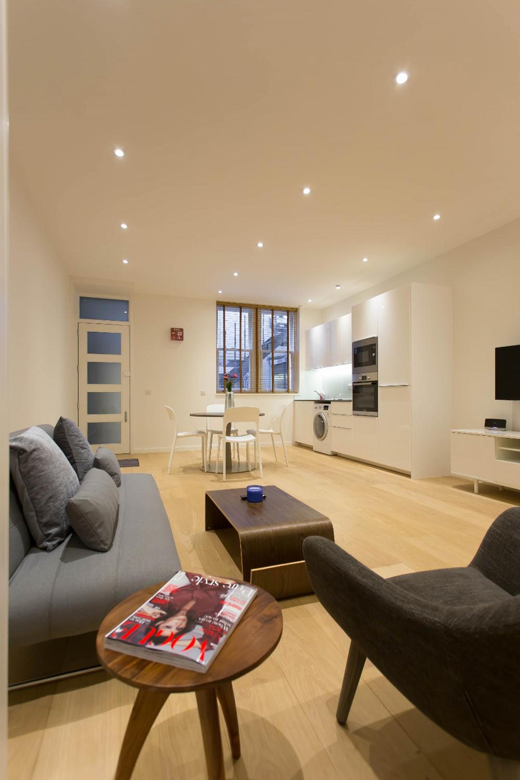 Lower Ground Studio Apartment photo 1