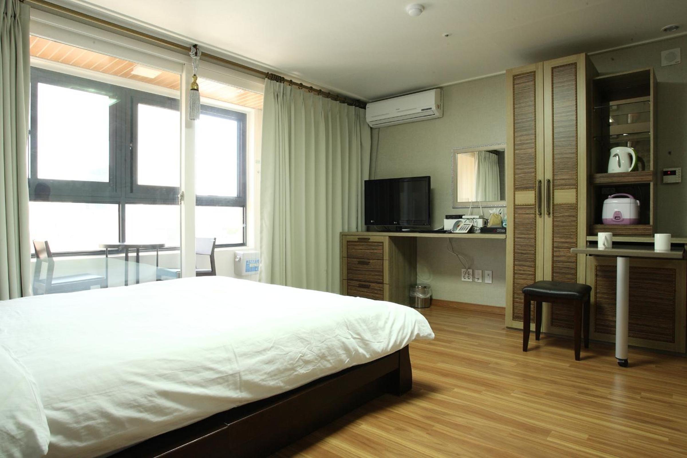 Deluxe Double Room photo 2