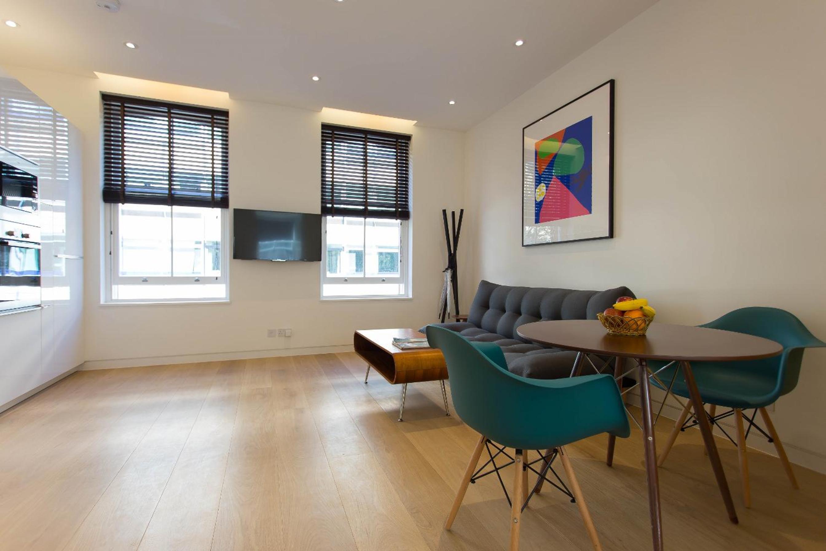 First Floor Studio Apartment photo 2