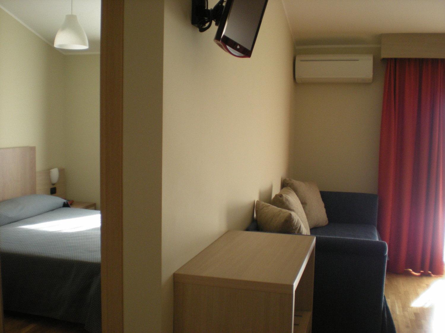 Suite - Photo 3