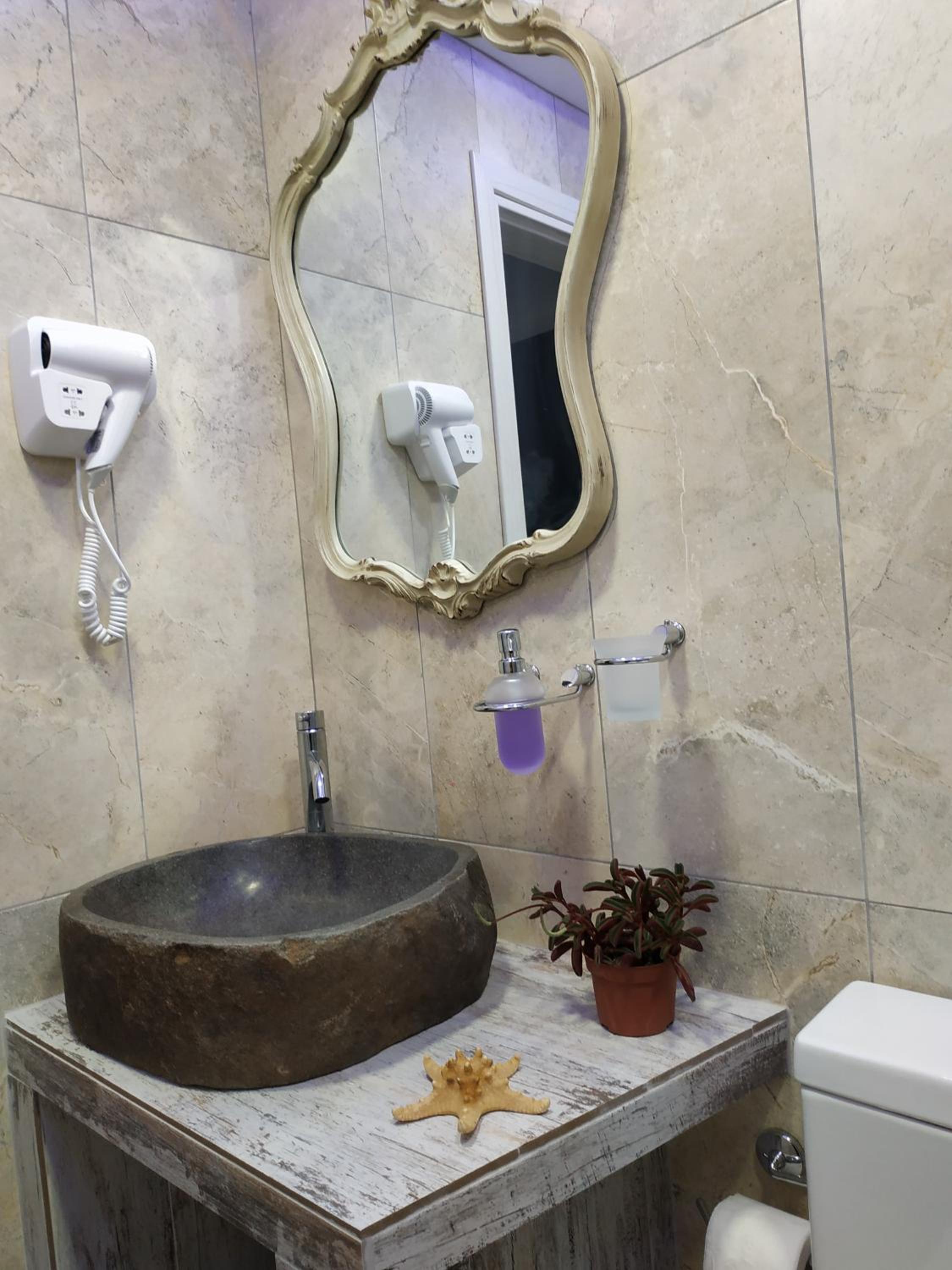 Deluxe Double or Twin Room with Sea View photo 3