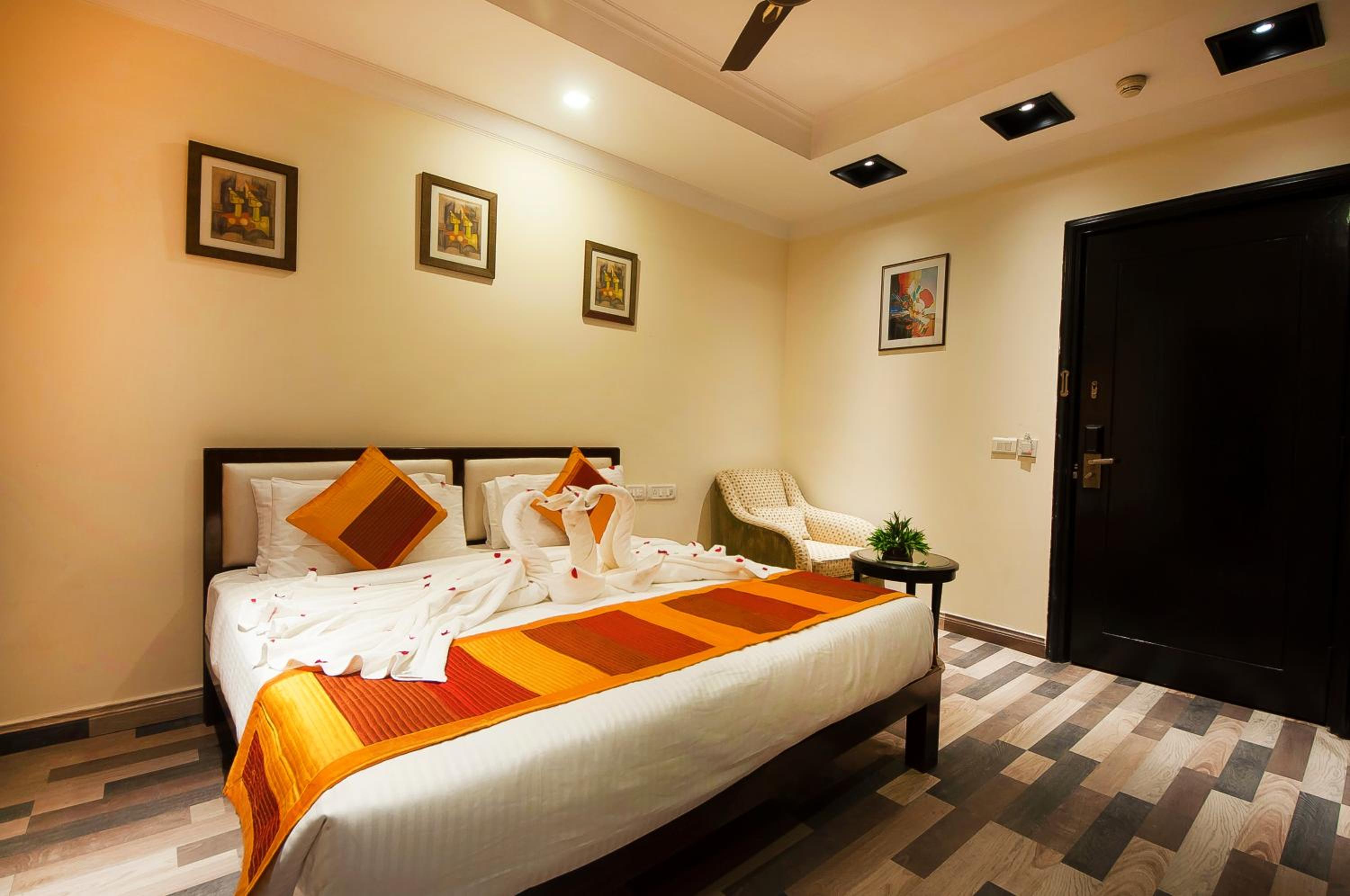 Deluxe Double or Twin Room