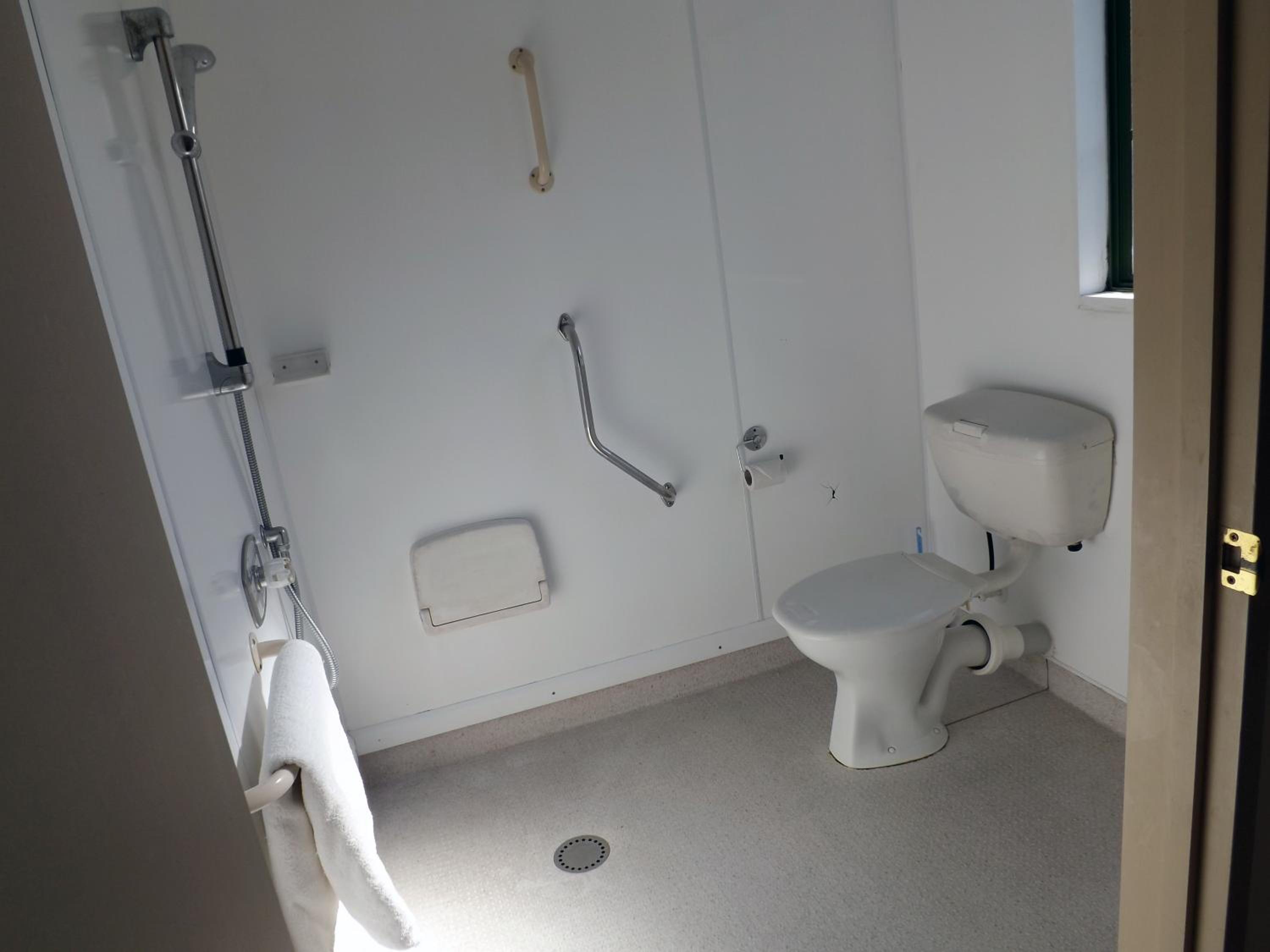 Two-Bedroom Suite - Photo 8