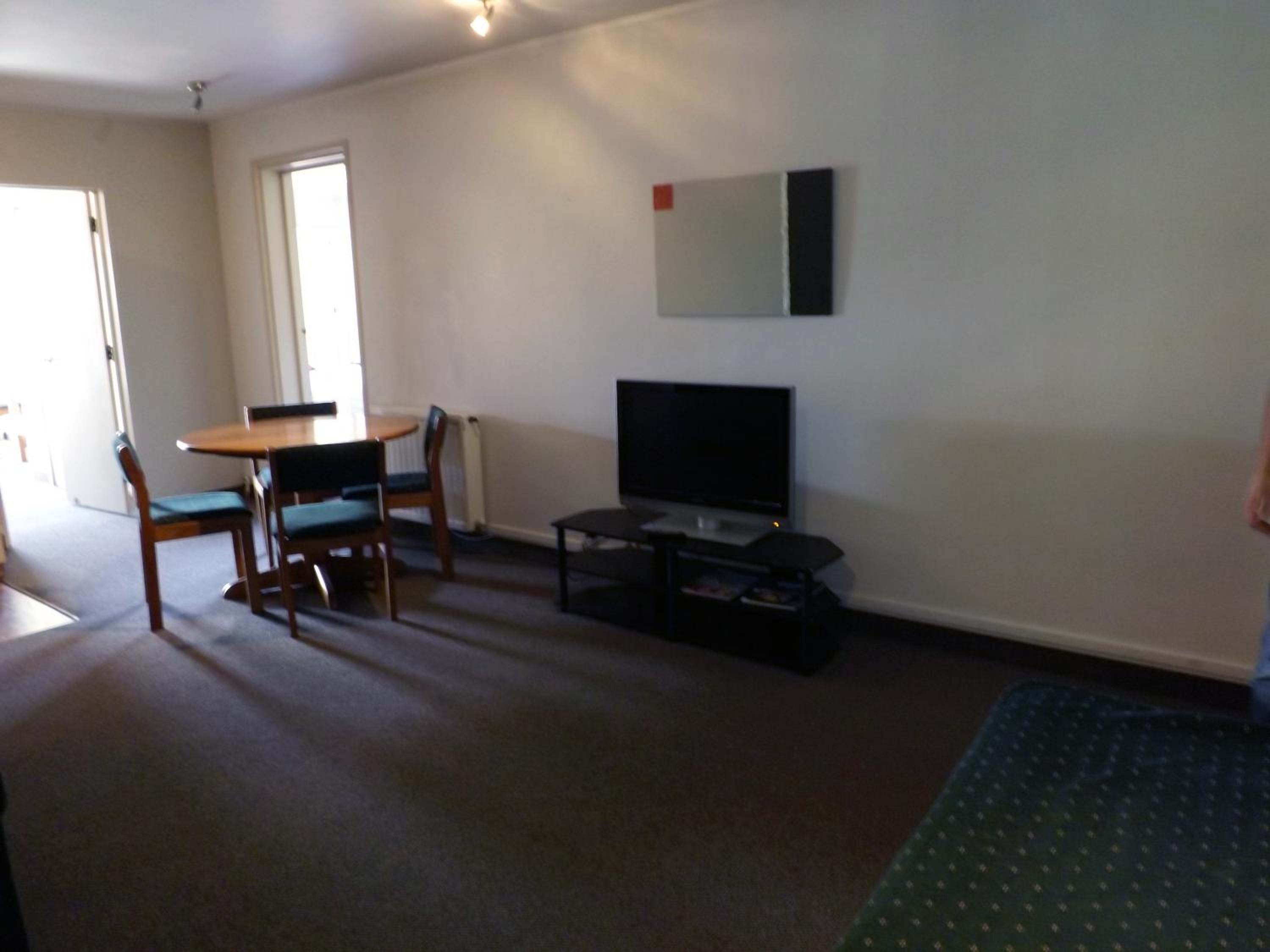 Two-Bedroom Suite - Photo 3