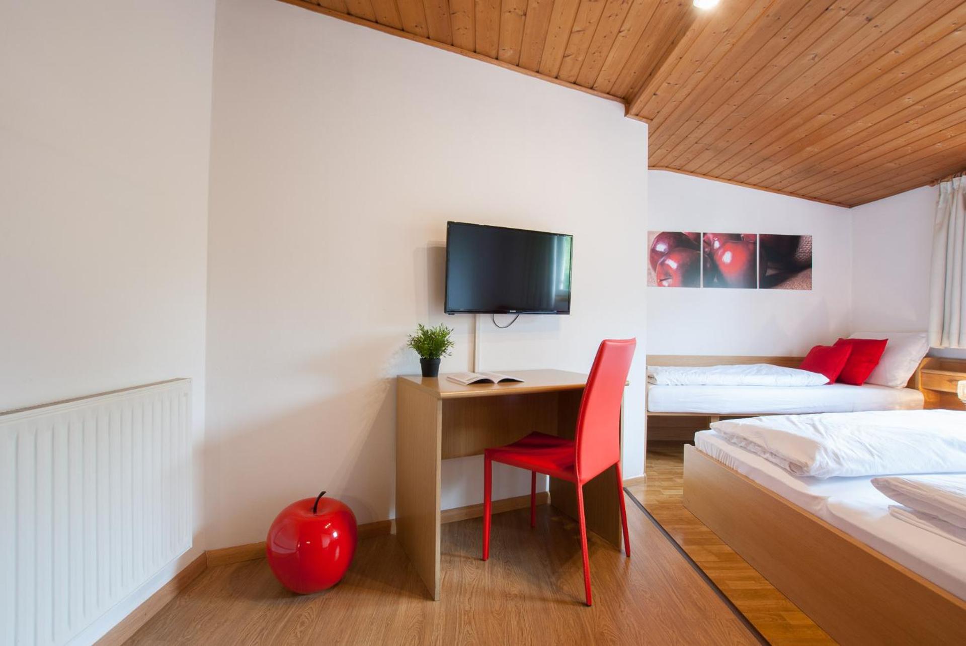 Standard Triple Room - Photo 4