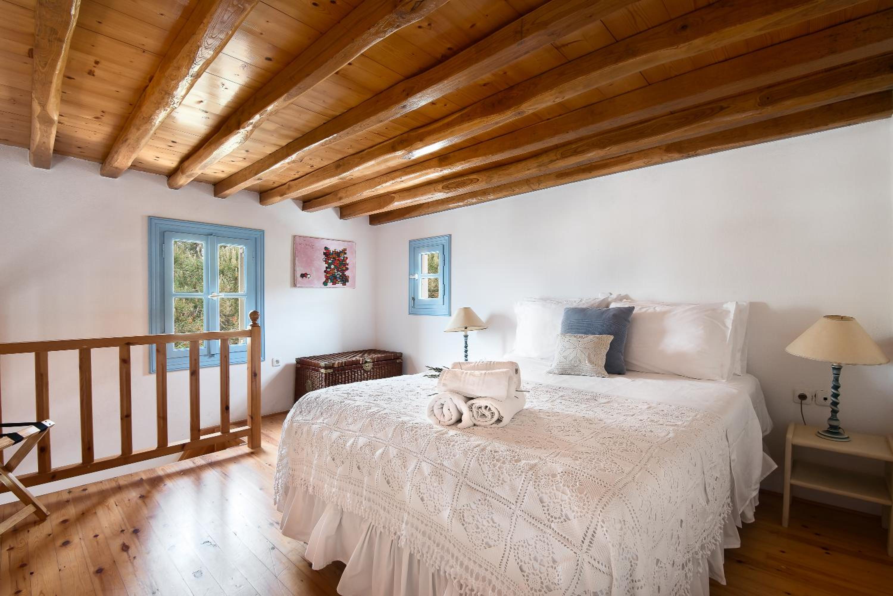 Split Level Apartment with Sea View photo 1