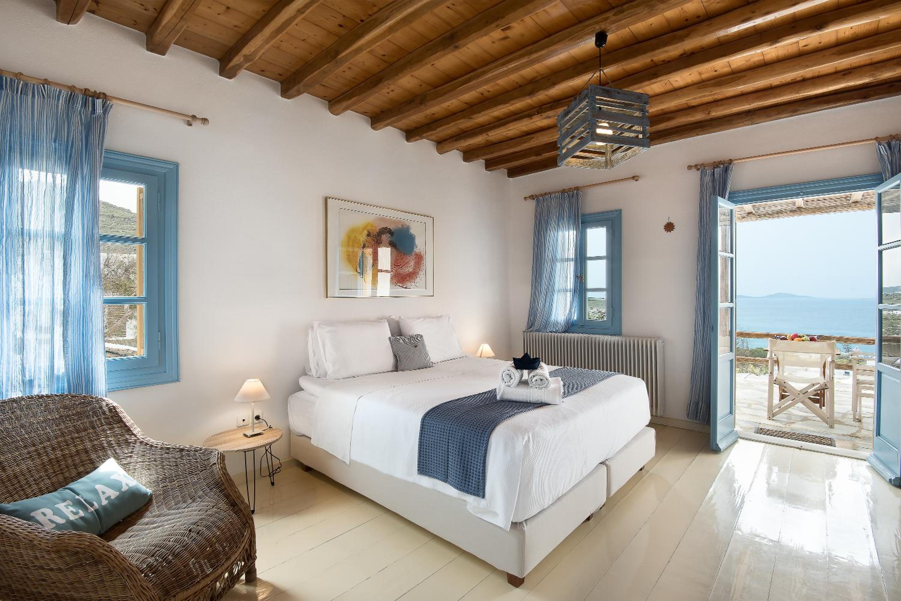 Deluxe Room with Sea View photo 1