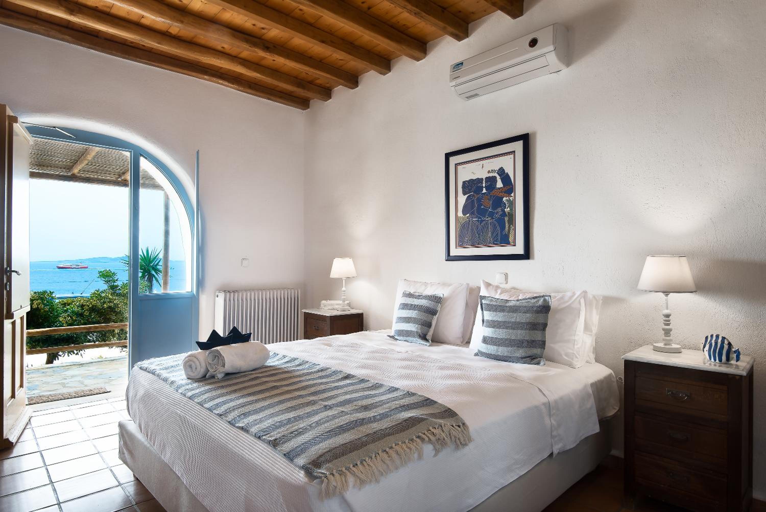 2 Bedroom Superior Apartment with Sea View photo 2