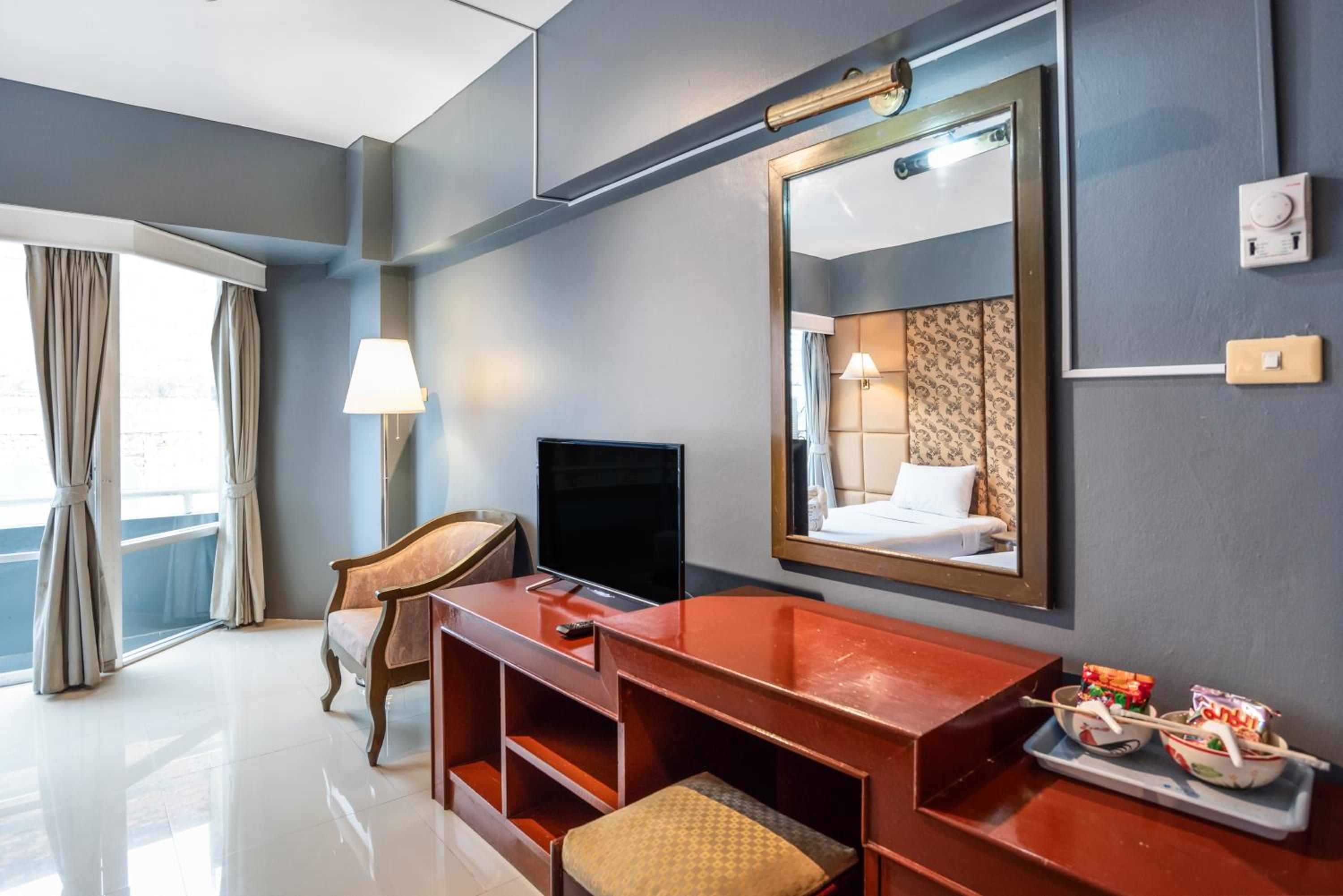 Superior King or Twin Room - Photo 4
