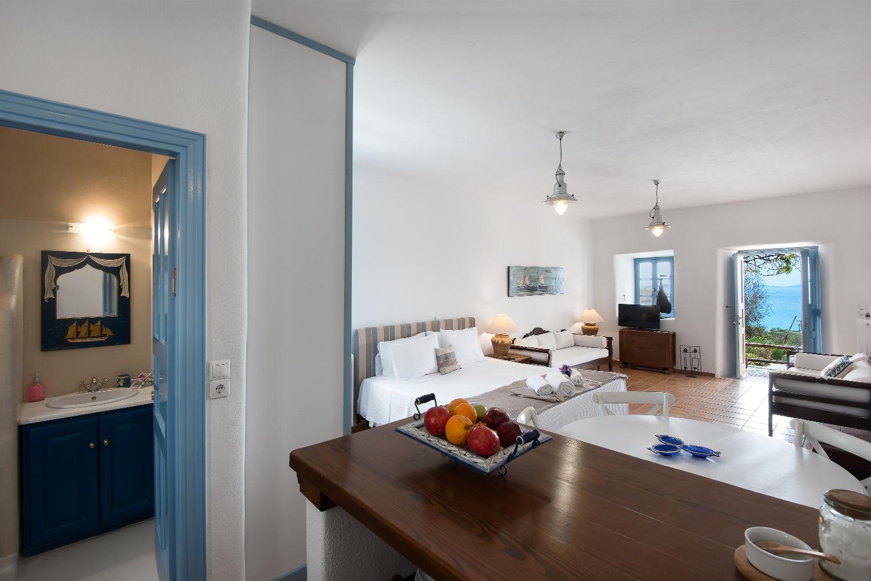 1 Bedroom Apartment with Sea View - sharing Terrace photo 2