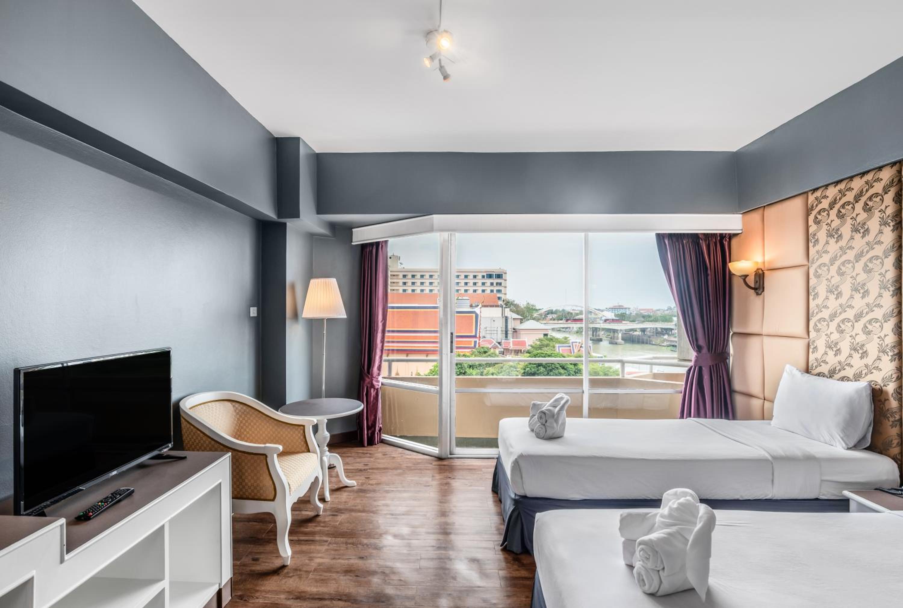 Deluxe King or Twin Room with River View - Photo 1