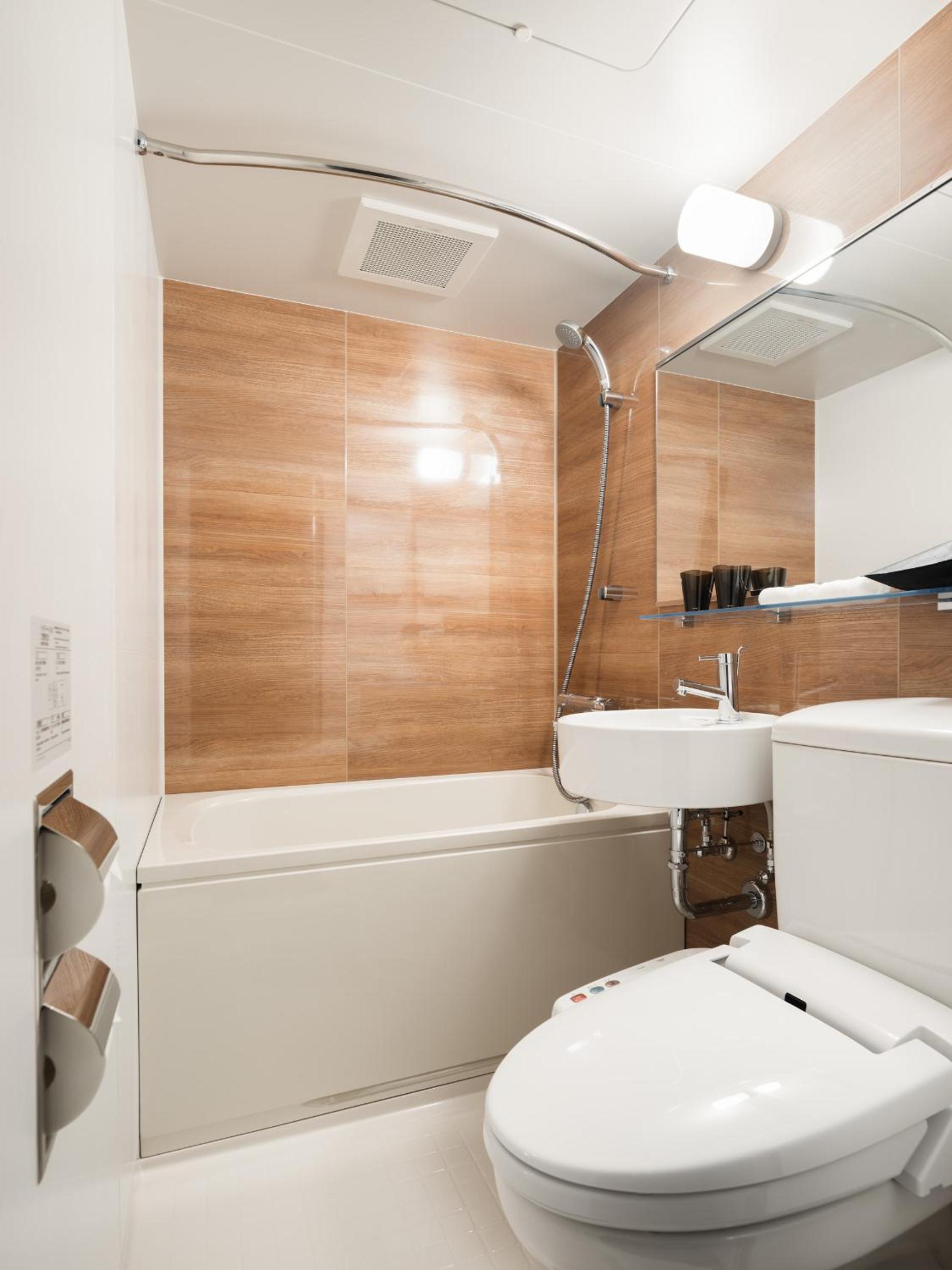 Adjoining Room (1 Double Room and 1 Twin Room)  - Not Connecting Room photo 3
