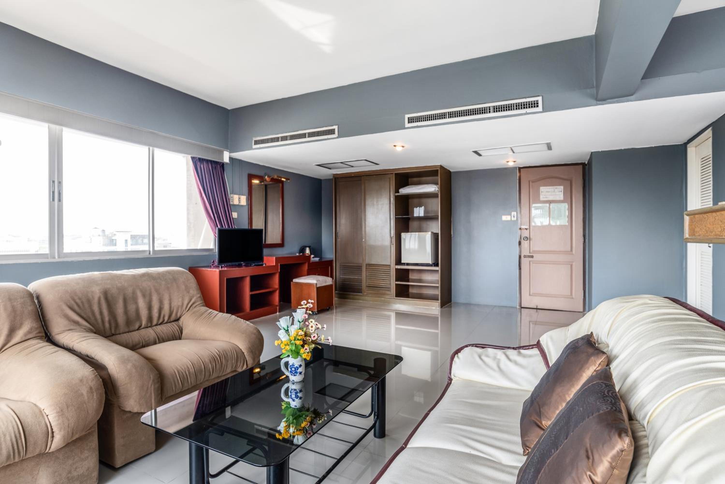 Executive Suite