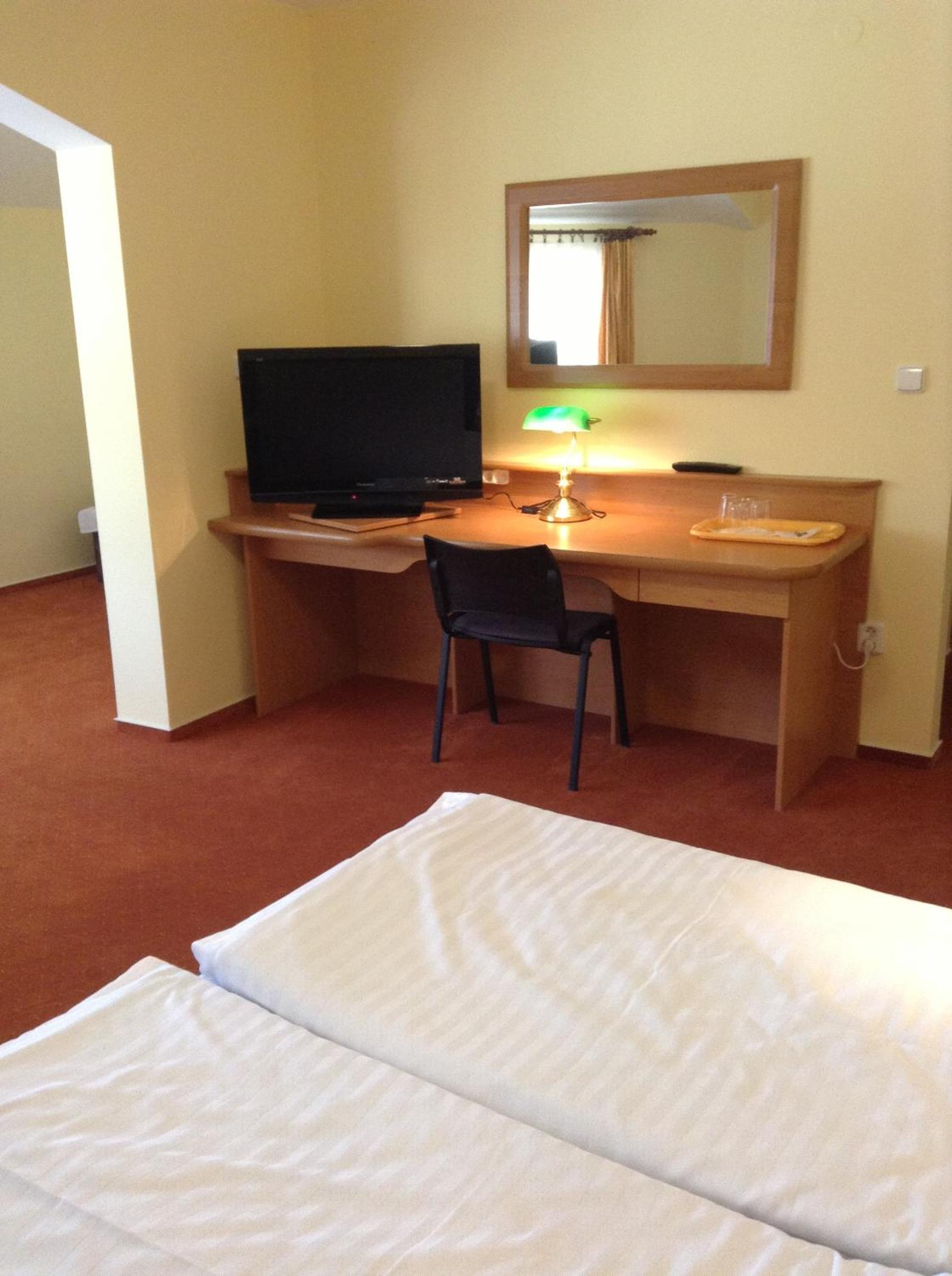 Quadruple Room with Bathroom photo 3