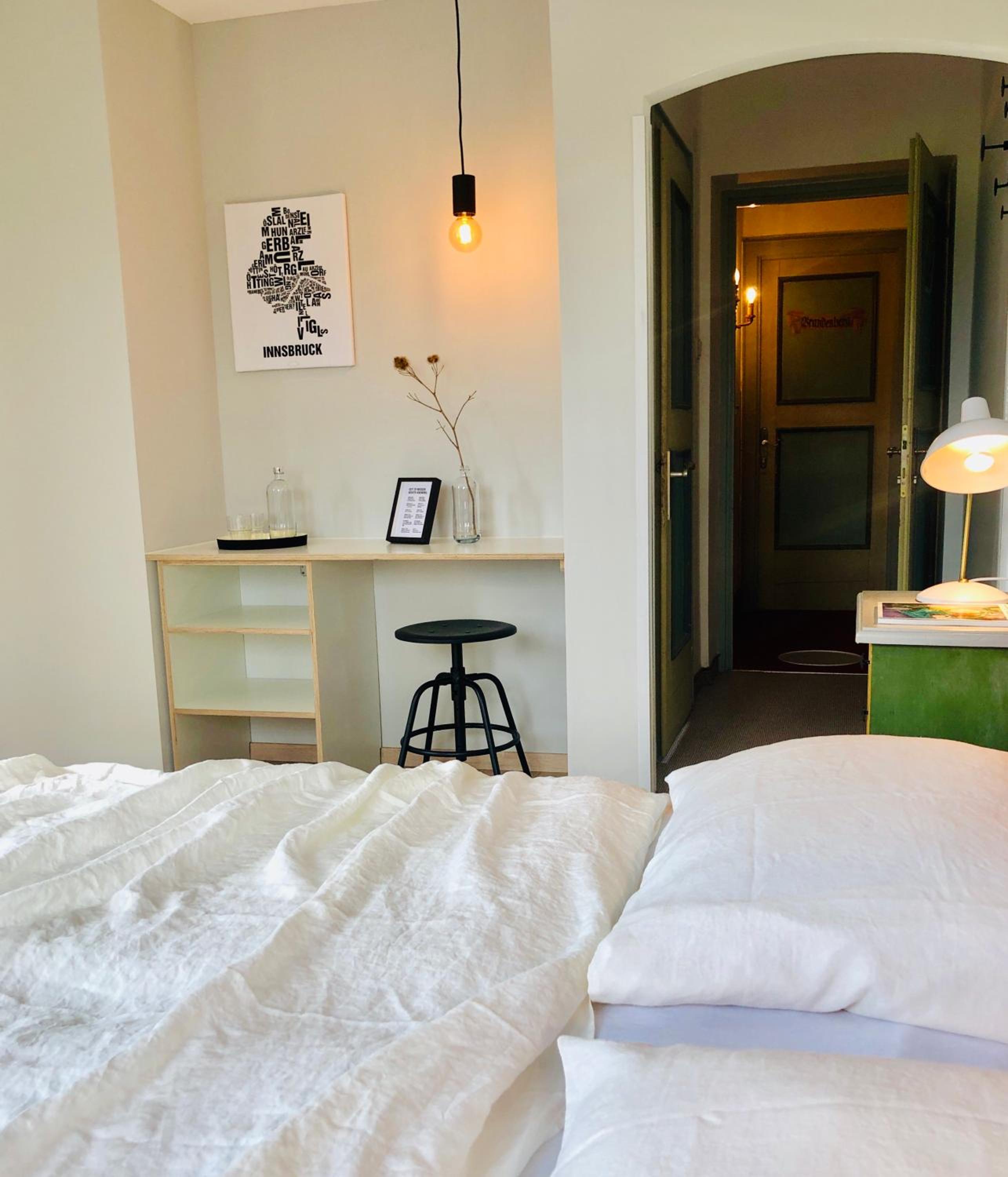 Standard Double Room with Balcony - Photo 4