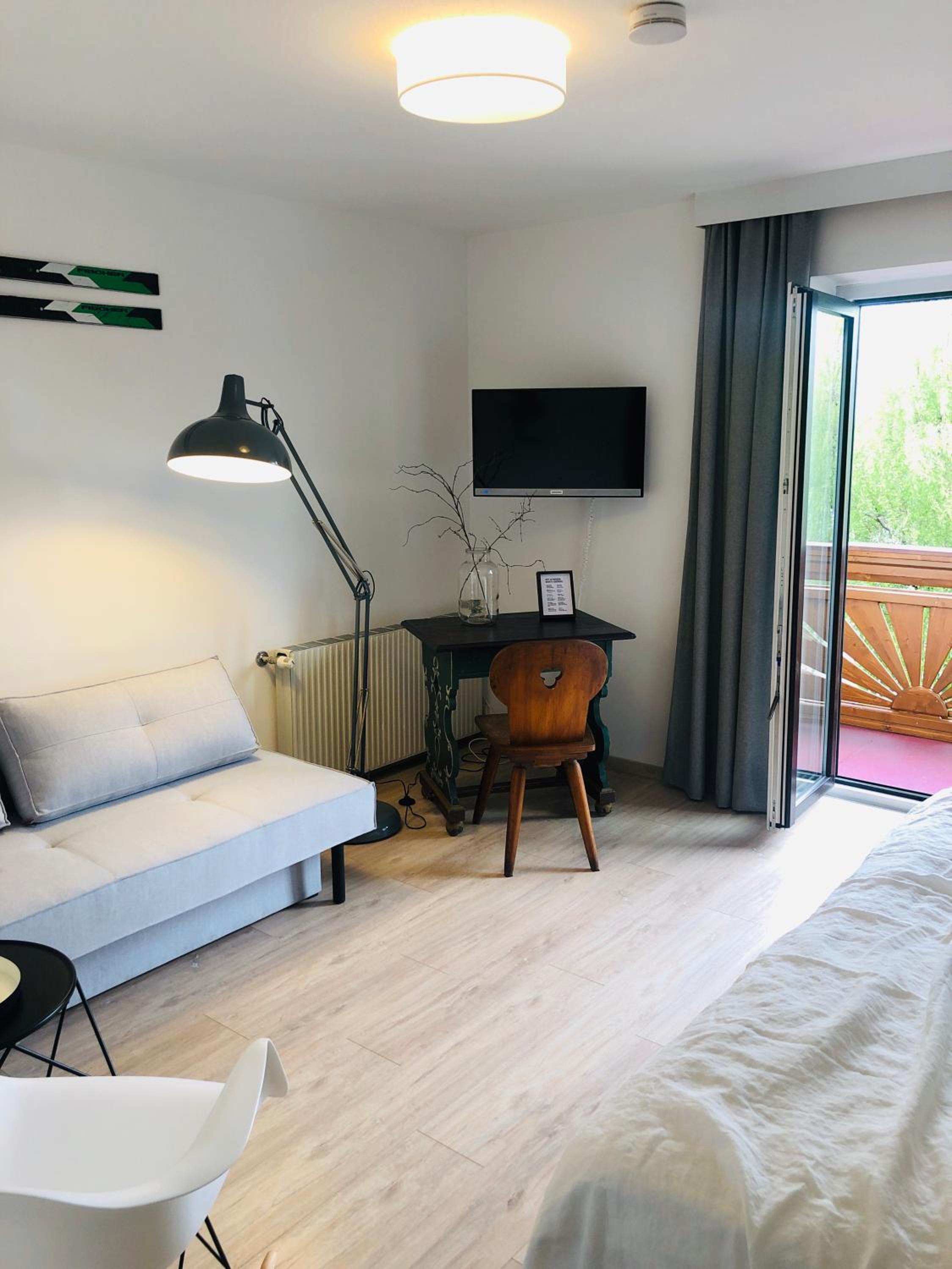 Superior Double or Twin Room with Balcony - Photo 30