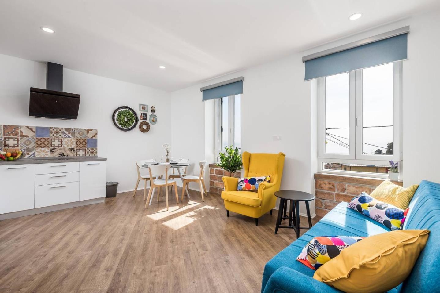 Deluxe One-Bedroom Apartment with City View