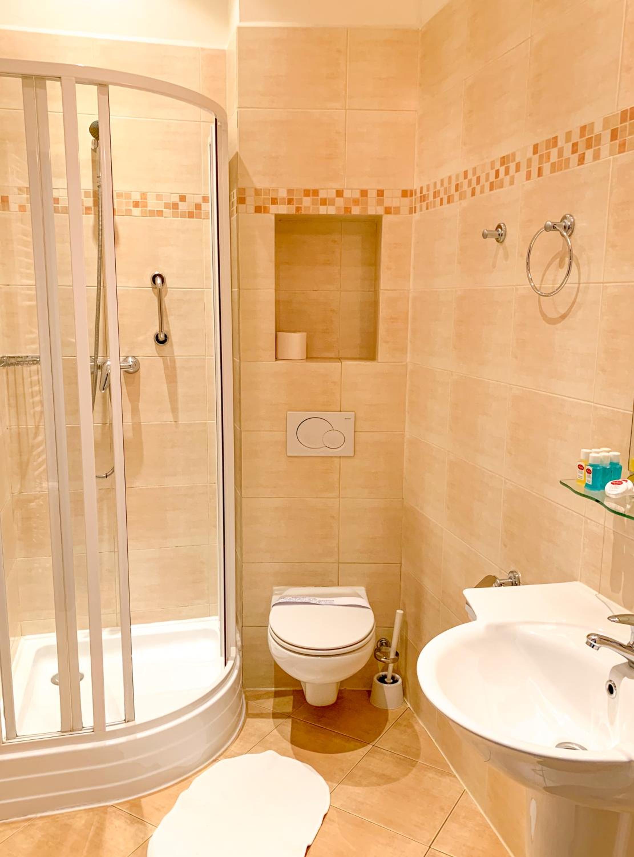 Double Room - Photo 3