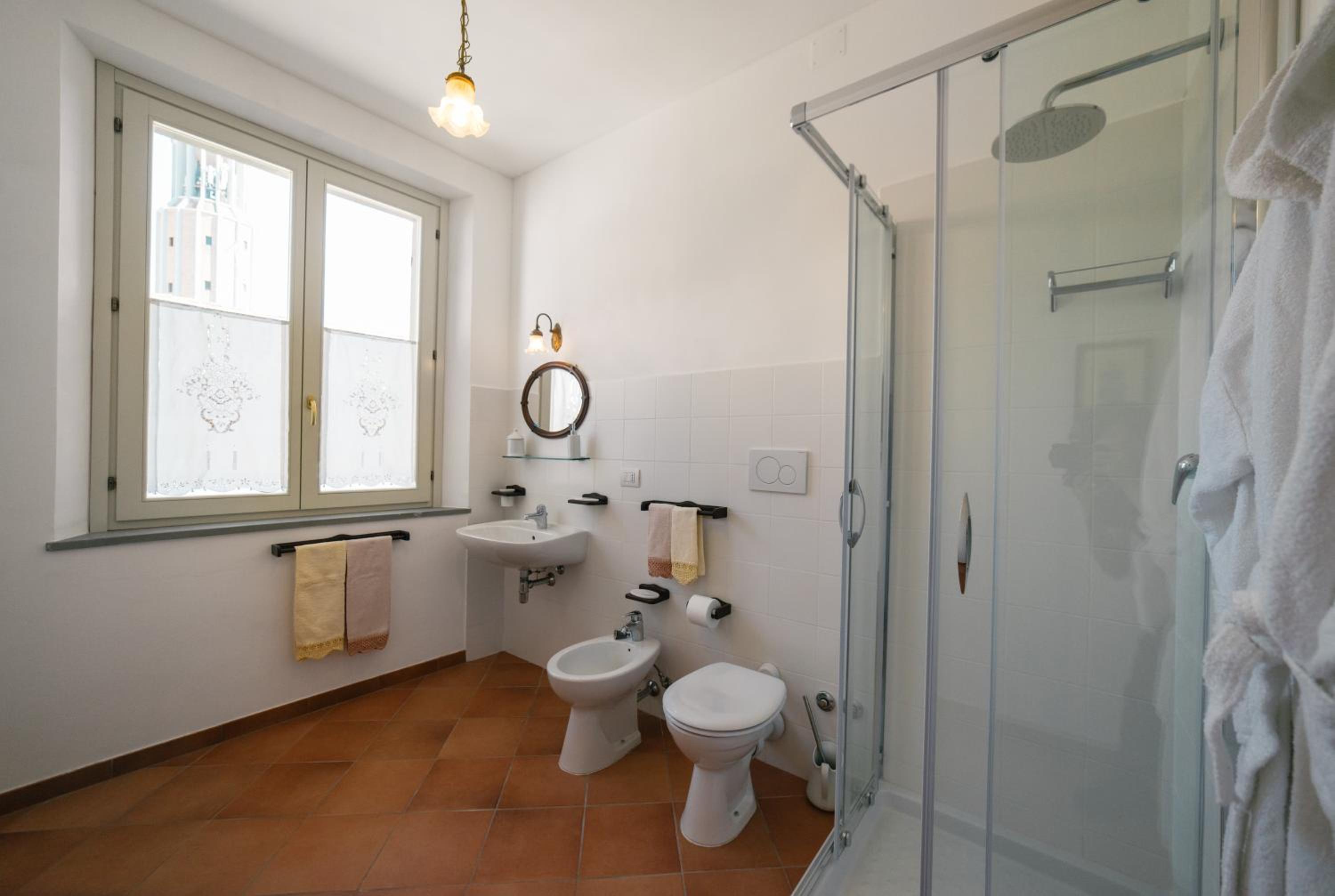 Large Double Room photo 2