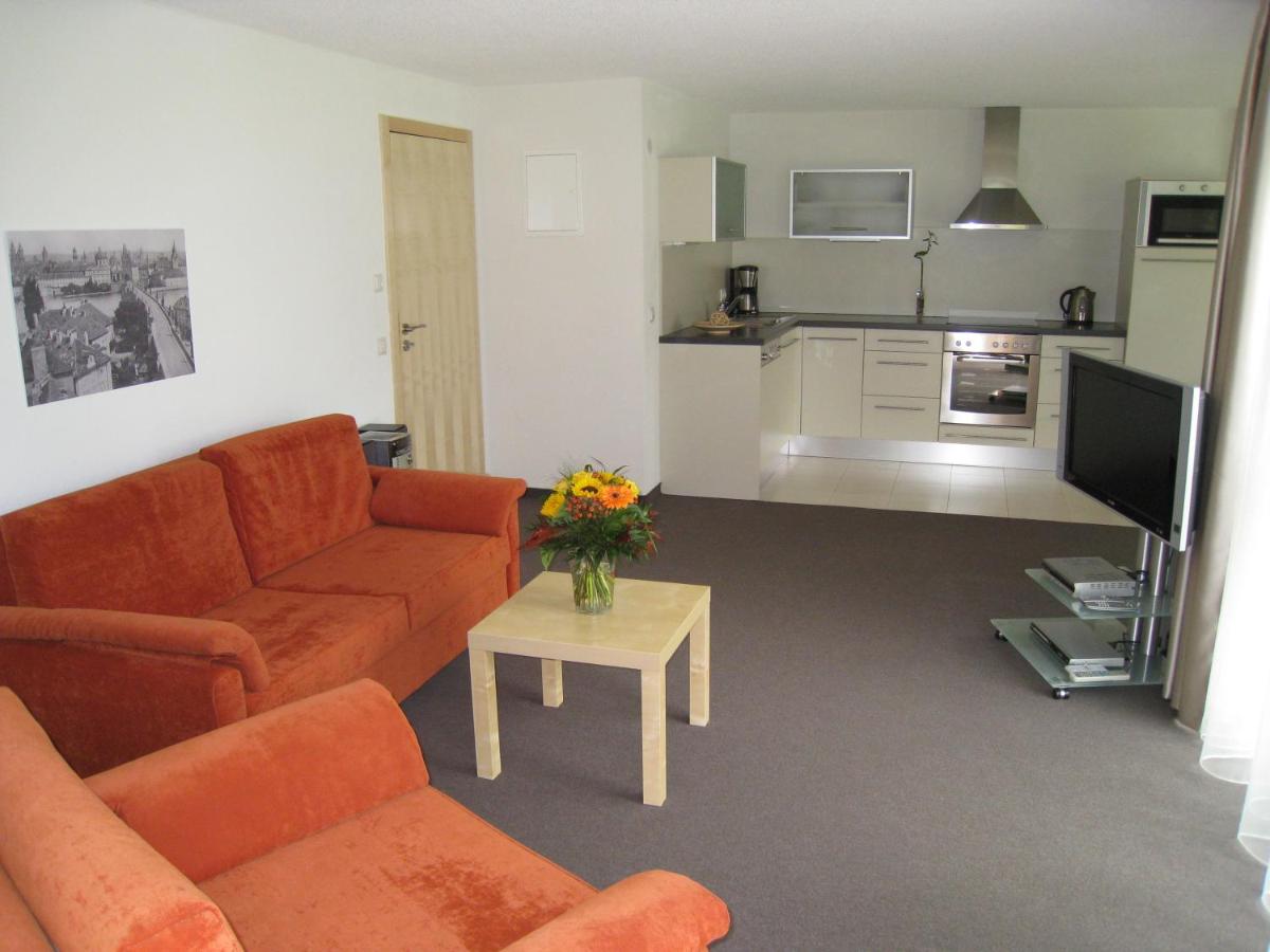 Apartment with Balcony photo 2