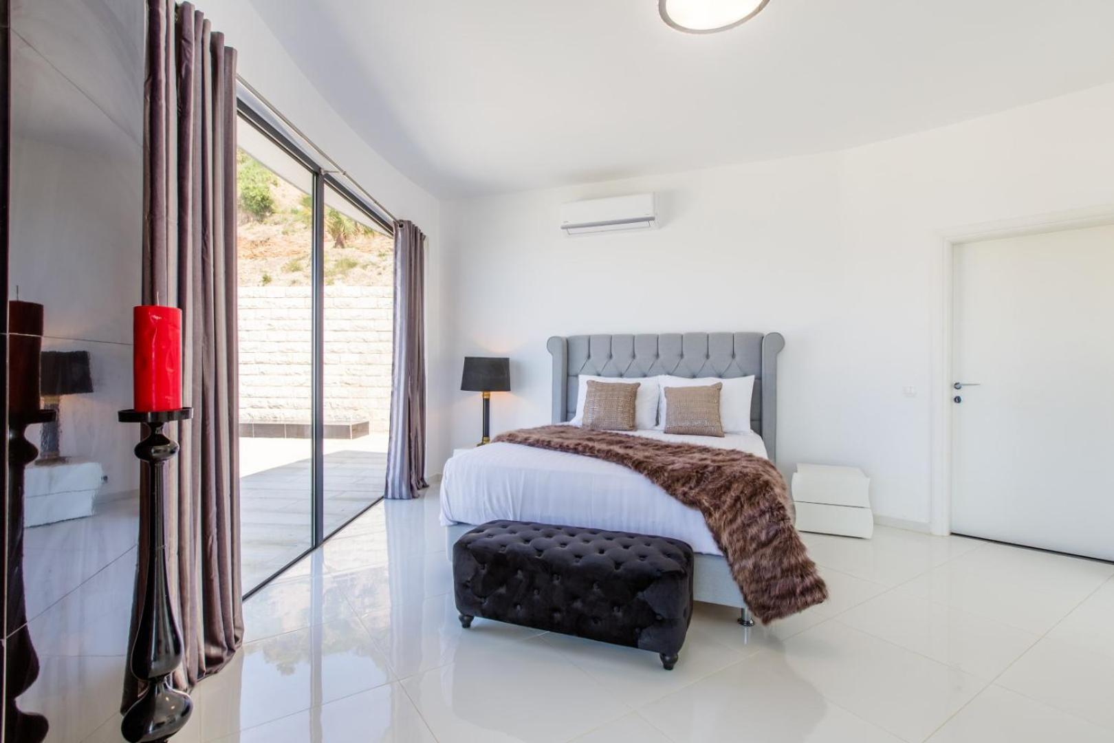 Three-Bedroom Villa photo 3