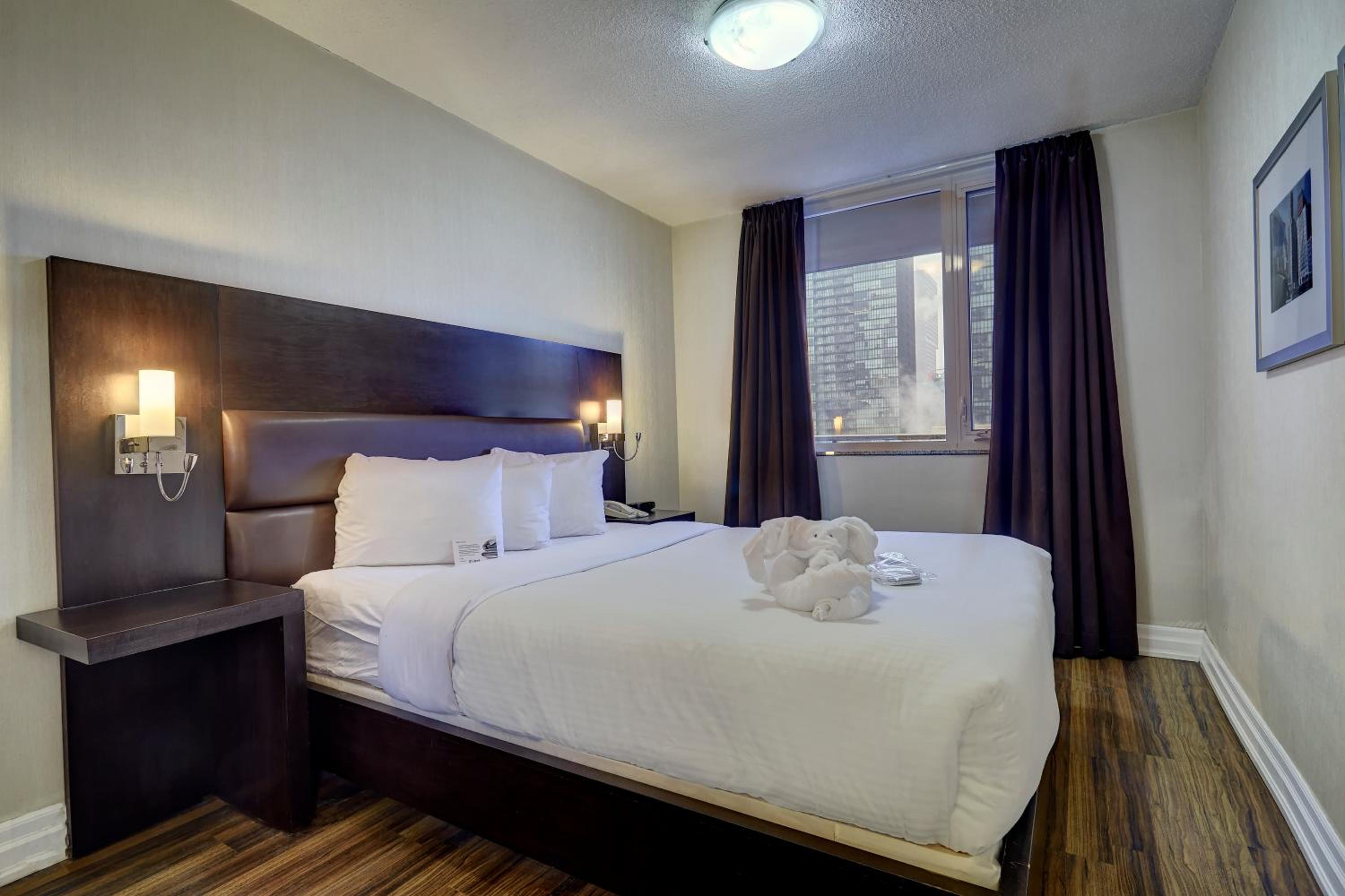 Deluxe Suite - Photo 2