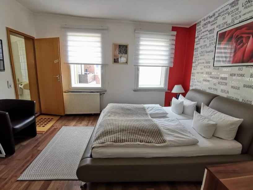 Double or Twin Room - Photo 1