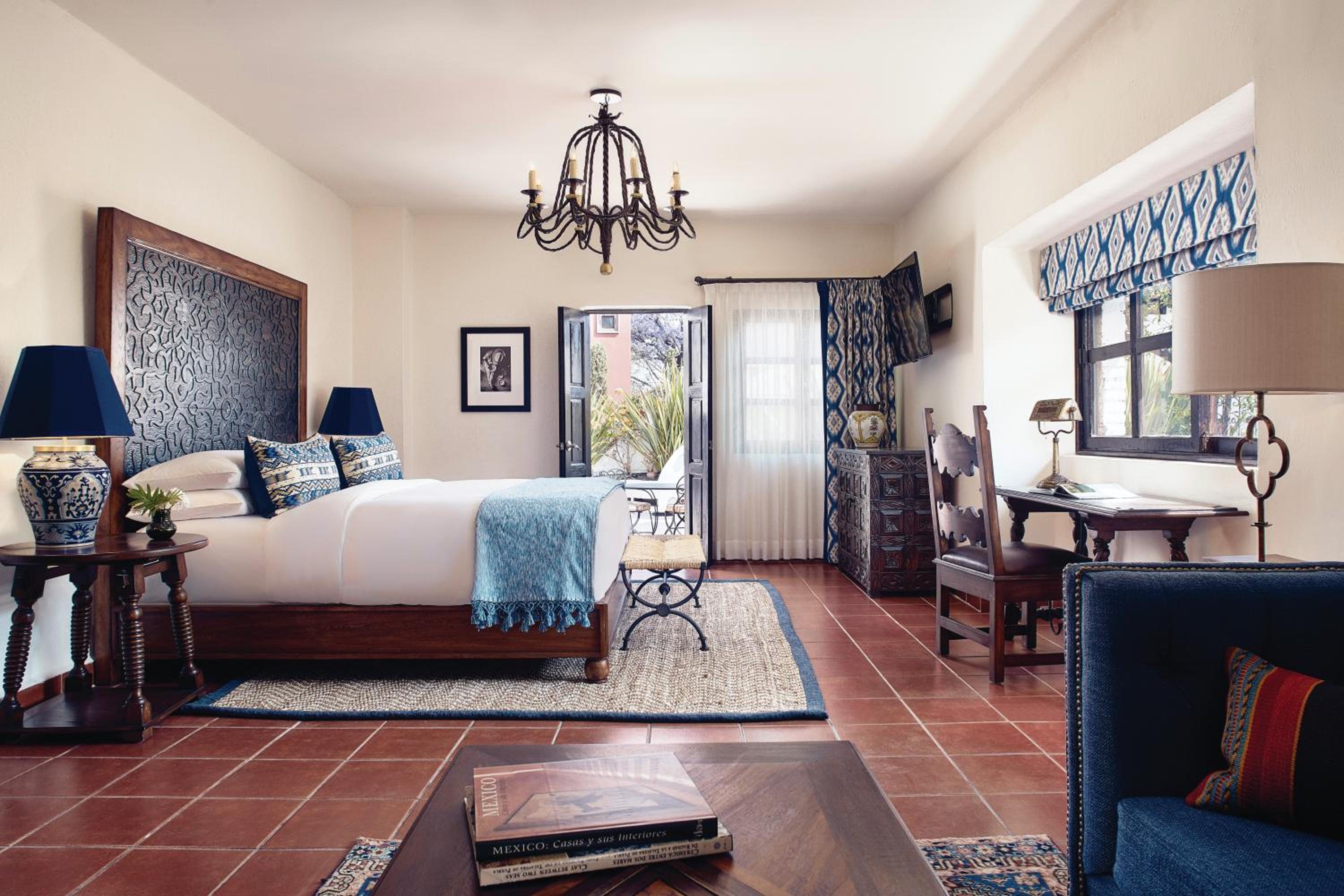 Deluxe Junior Suite - Photo 1